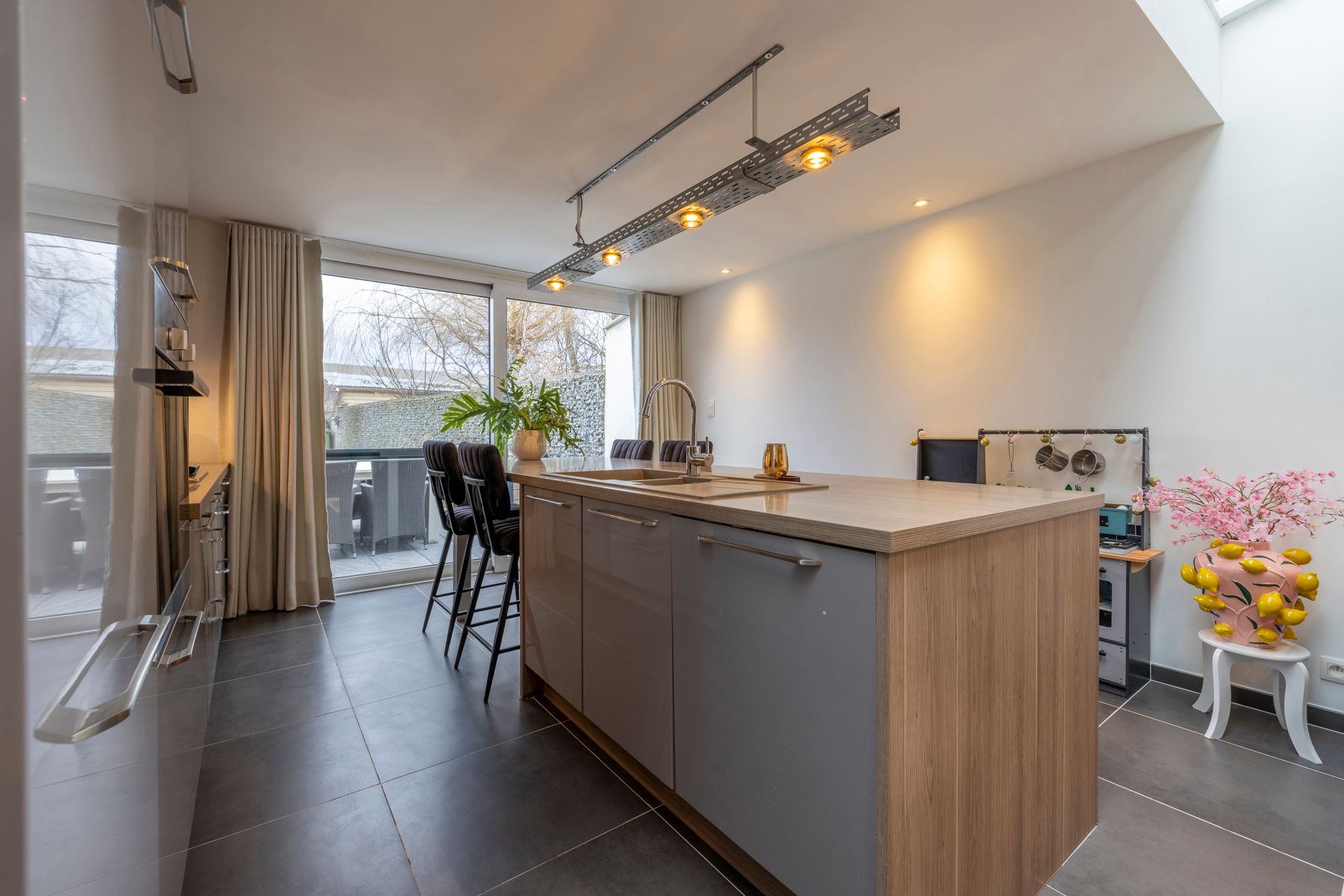 RECENT GERENOVEERDE WONING MET 3 SLAAPKAMERS EN TUIN! foto 7