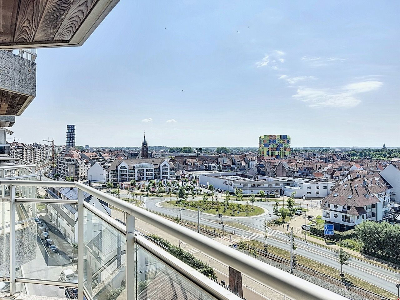 Buitengewoon ruim appartement met frontaal zeezicht en een woonkamer van maar liefst 8,12 m breed! foto 28