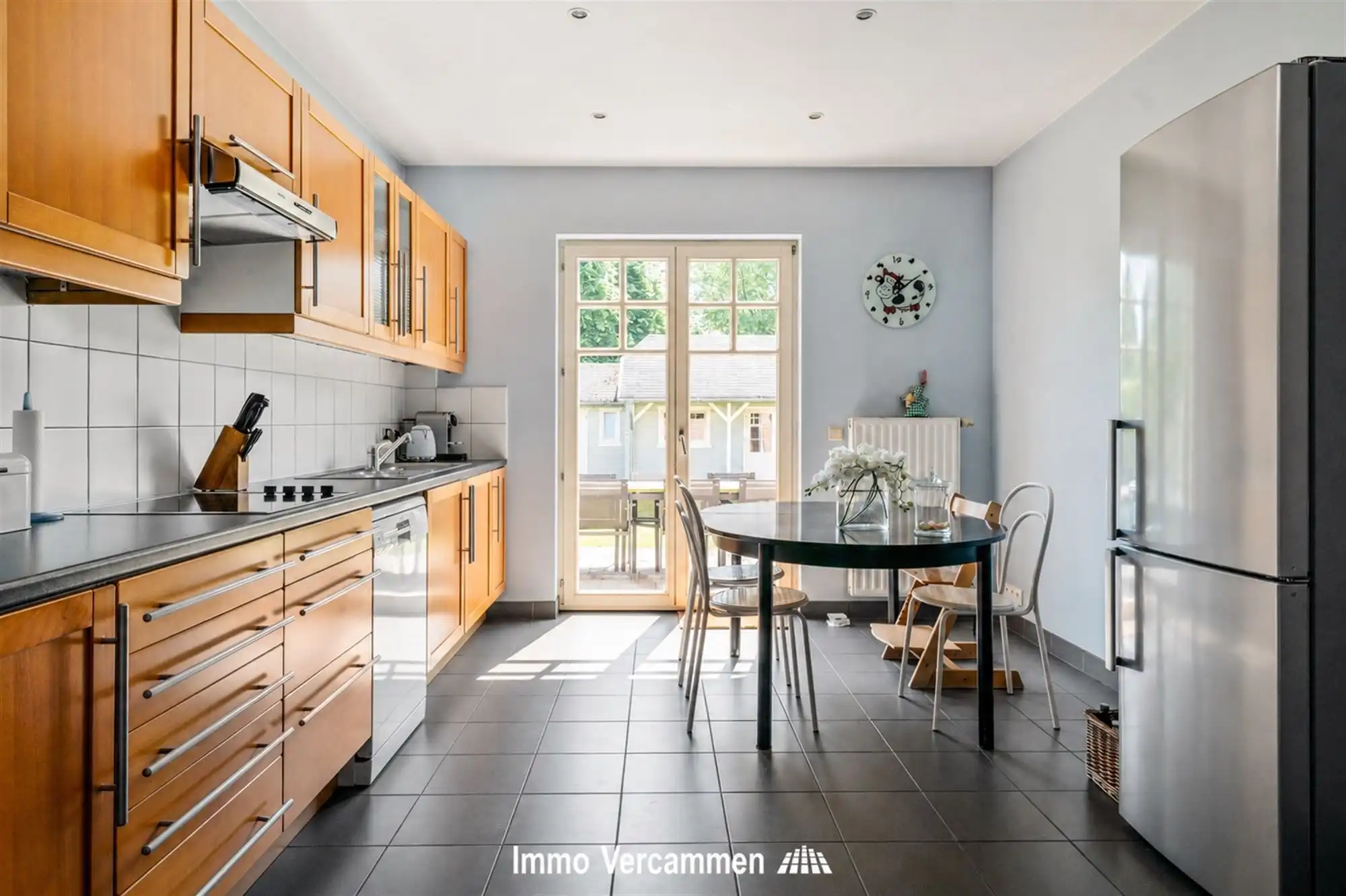 Elegante herenwoning met 4 slaapkamers, ruime zolder en zonnige tuin in Koningshooikt foto 8