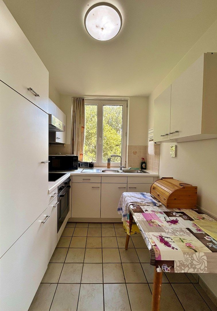 Ruim appartement met 2 terrassen en garagebox in het centrum van Ieper foto 6