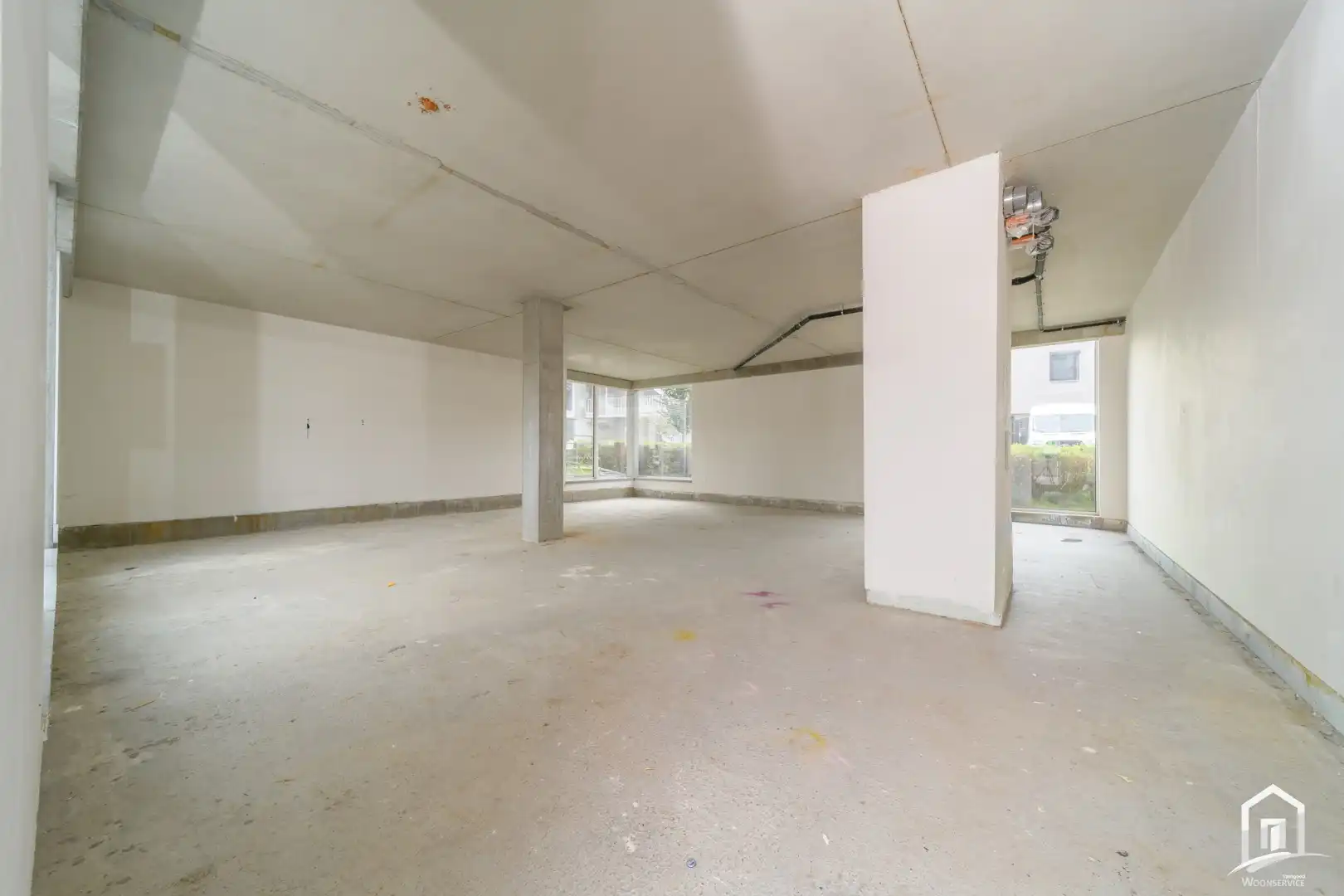 Recente casco handels- of kantoorruimte met sterke investeringswaarde in Sint-Pieters-Leeuw foto 4