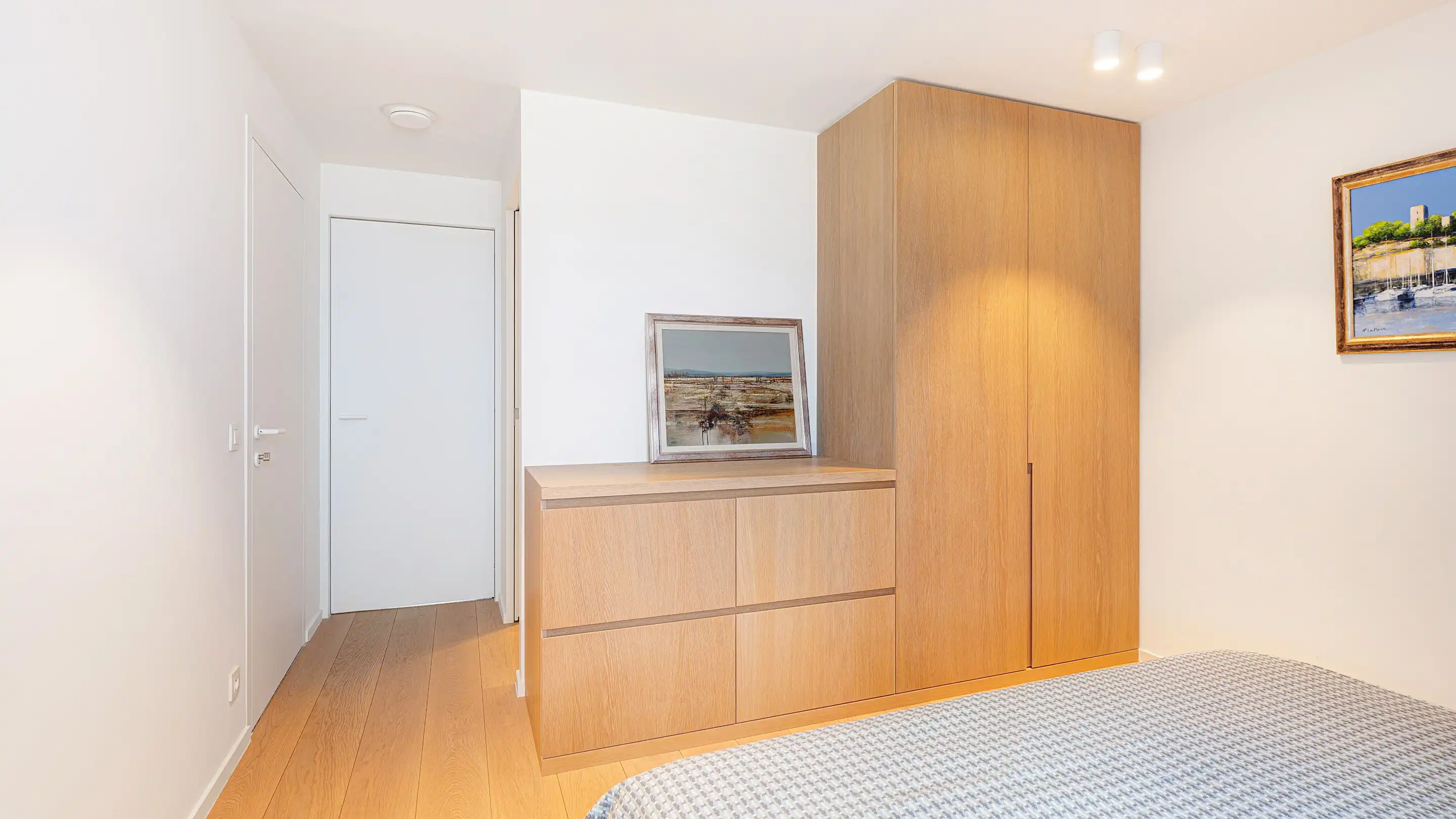 Exclusief en perfect afgewerkt appartement met unieke doorzichten op zee en het Knokse hinterland foto 27