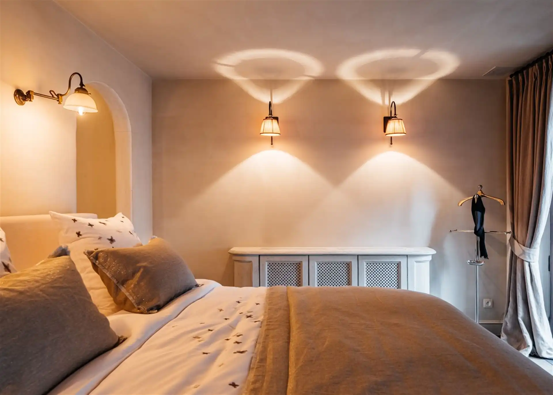 Charmante, hoogwaardig afgewerkte woning in een woonwijk. foto 20