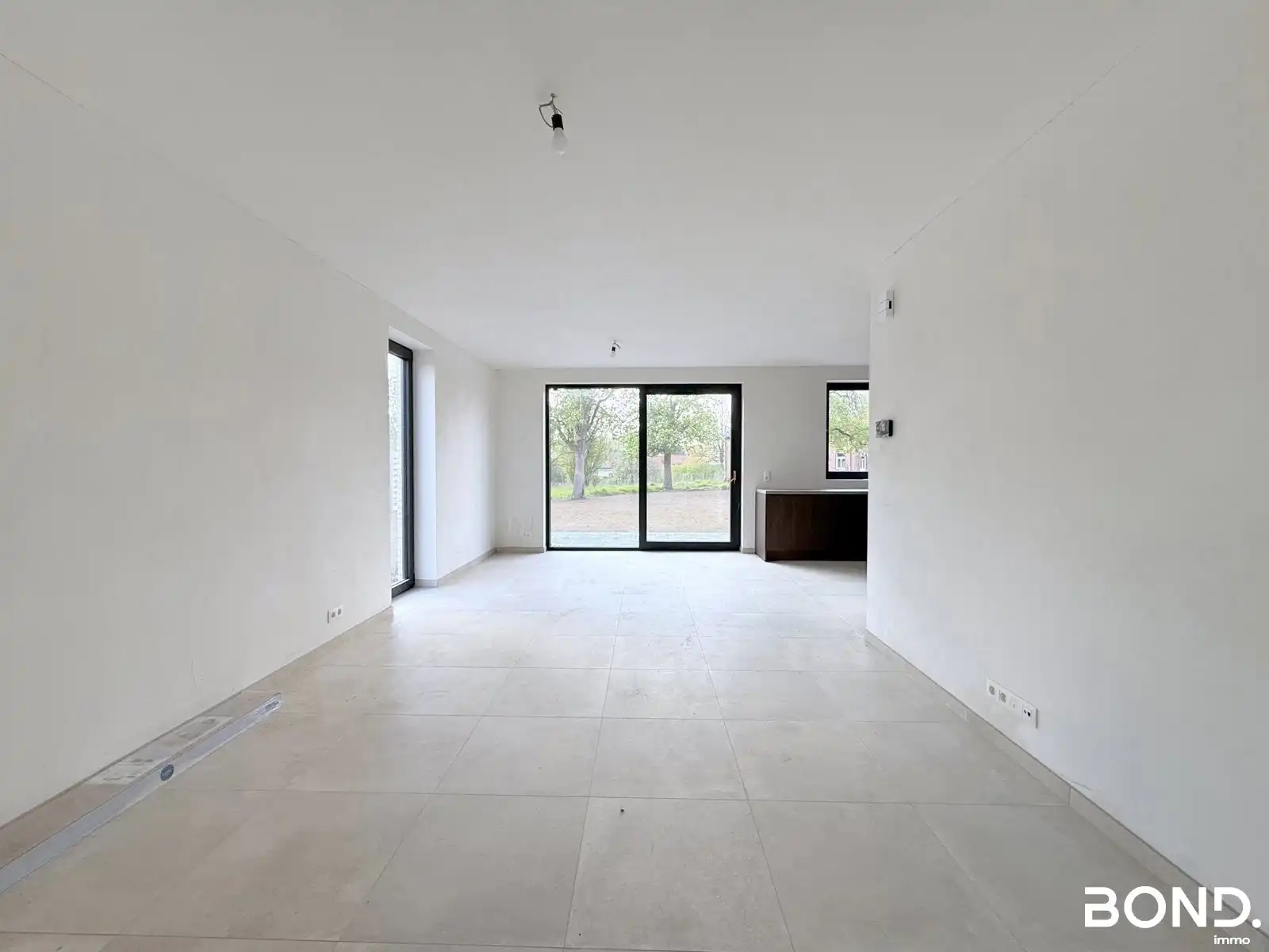 Instapklare nieuwbouwwoning op gunstige locatie!  foto 5