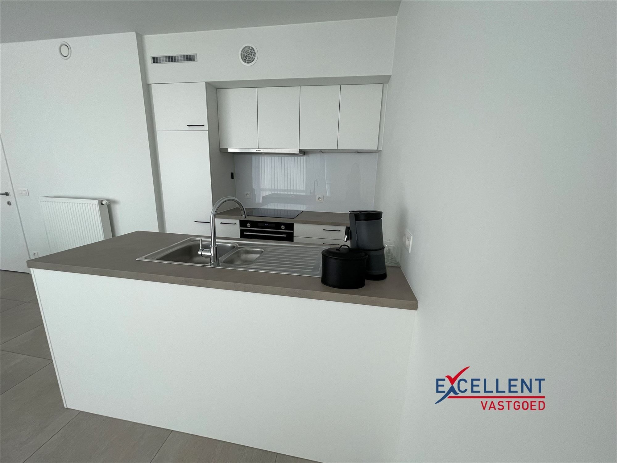 Nieuwbouw 1-slaapkamer appartement te huur met staanplaats te Deinze foto 5