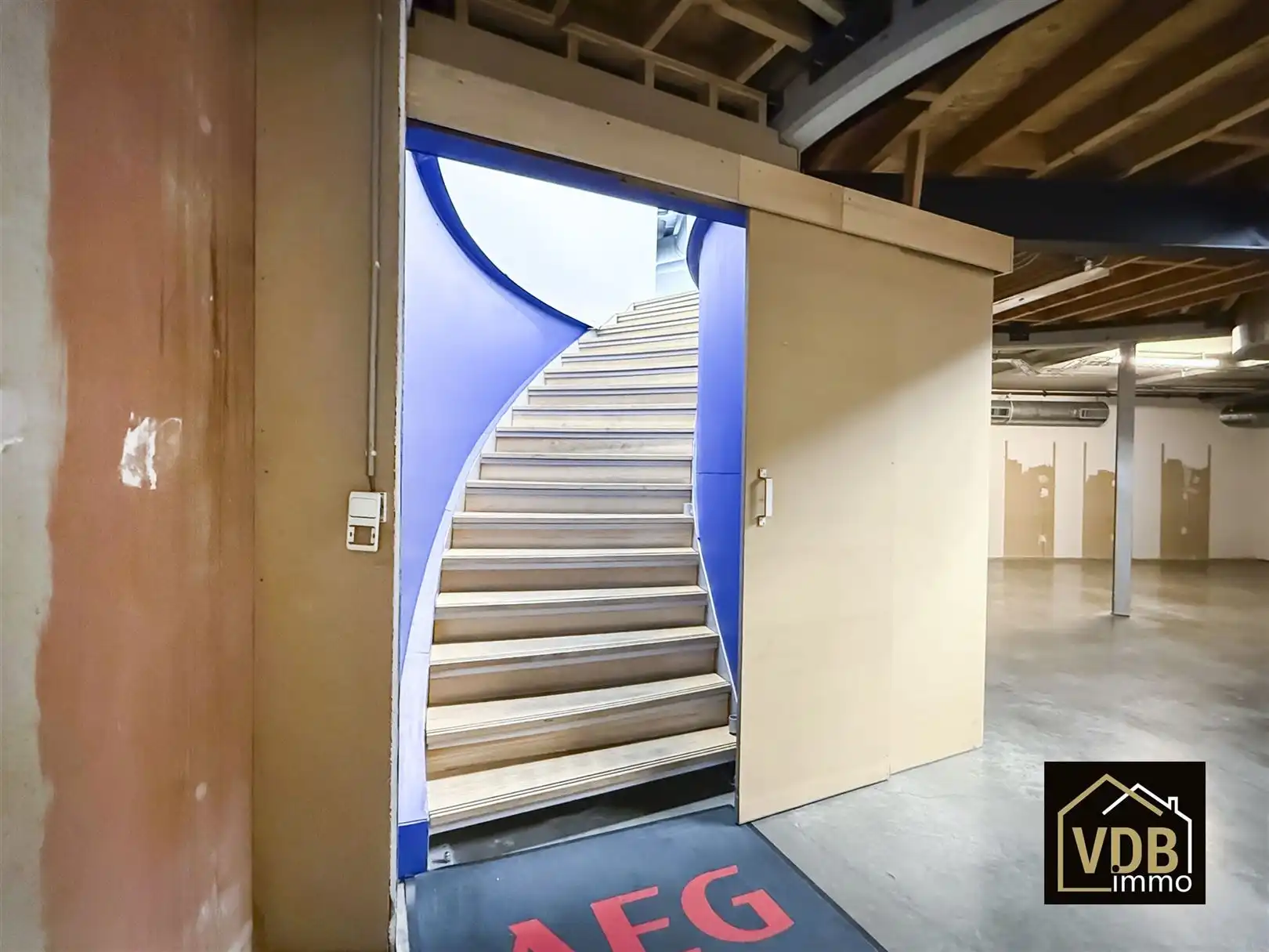 Commercieel pand op TOP locatie foto 53