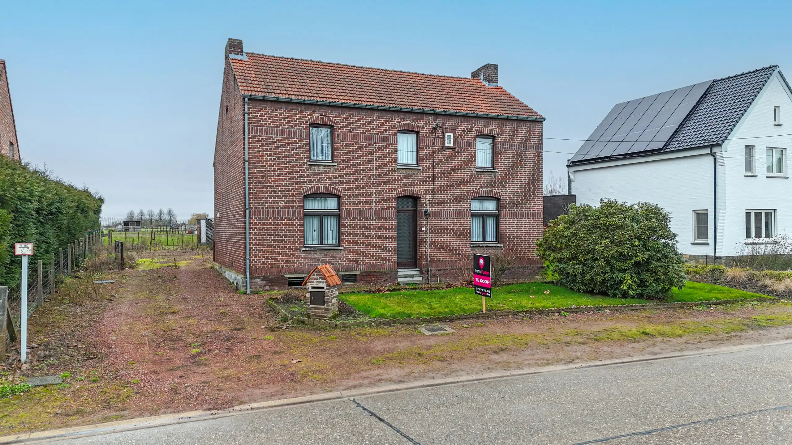 Hoofdfoto van de publicatie: Landelijk gelegen te renoveren hoeve op ruim perceel!