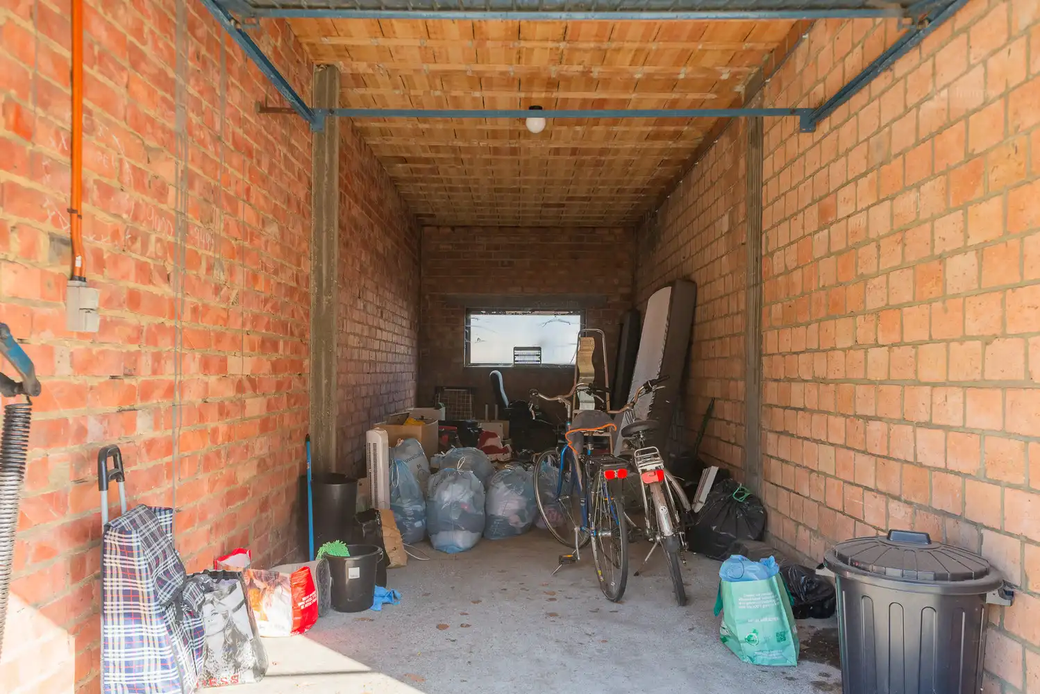 Ruim en instapklaar appartement met 2 slaapkamers, garage en centrale ligging in Tessenderlo foto 15