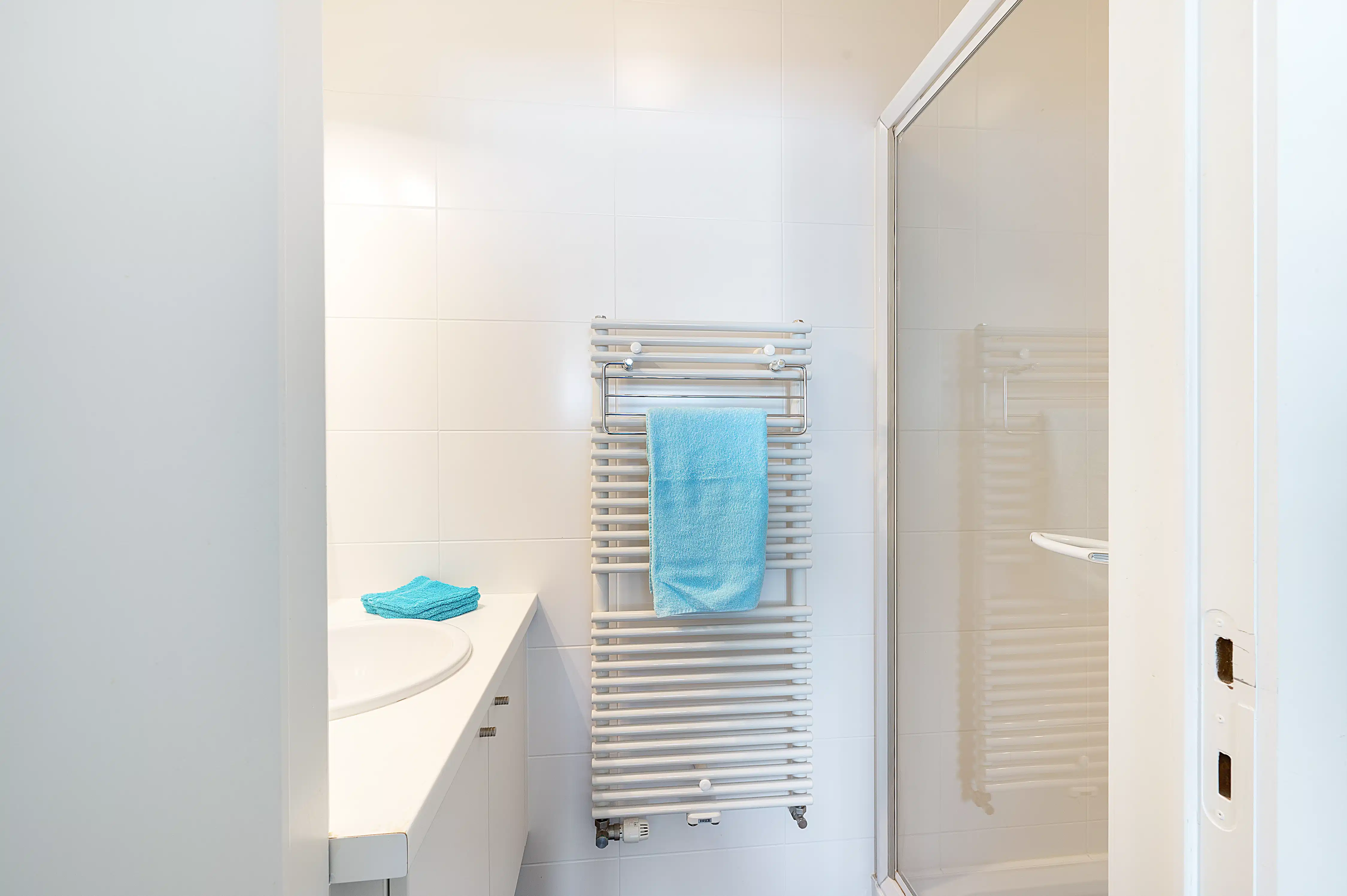 Ruim Duplex appartement op enkele passen van de Zeedijk te Duinbergen foto 25