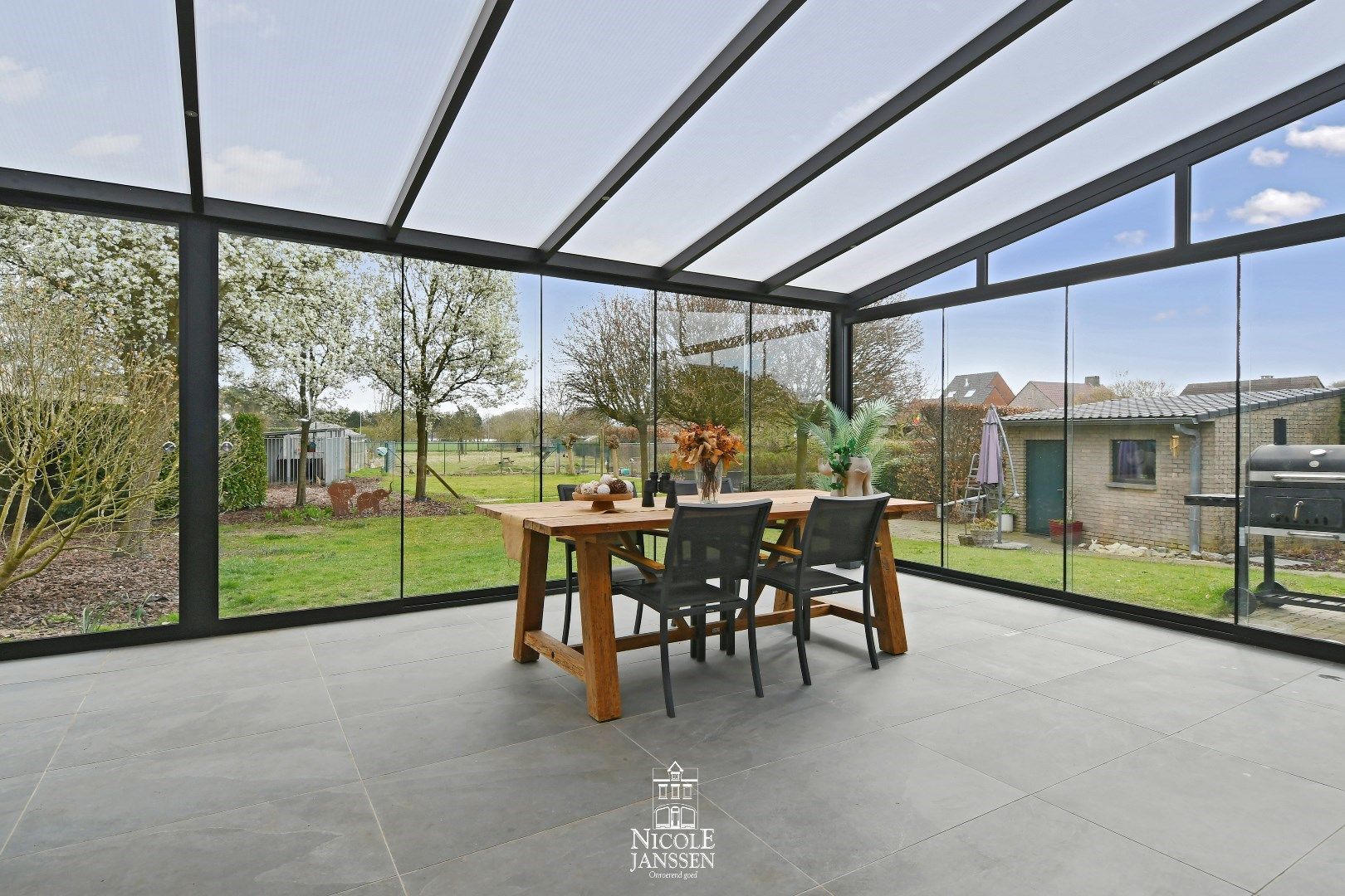 Woonst met studio en handelspand te koop foto 14