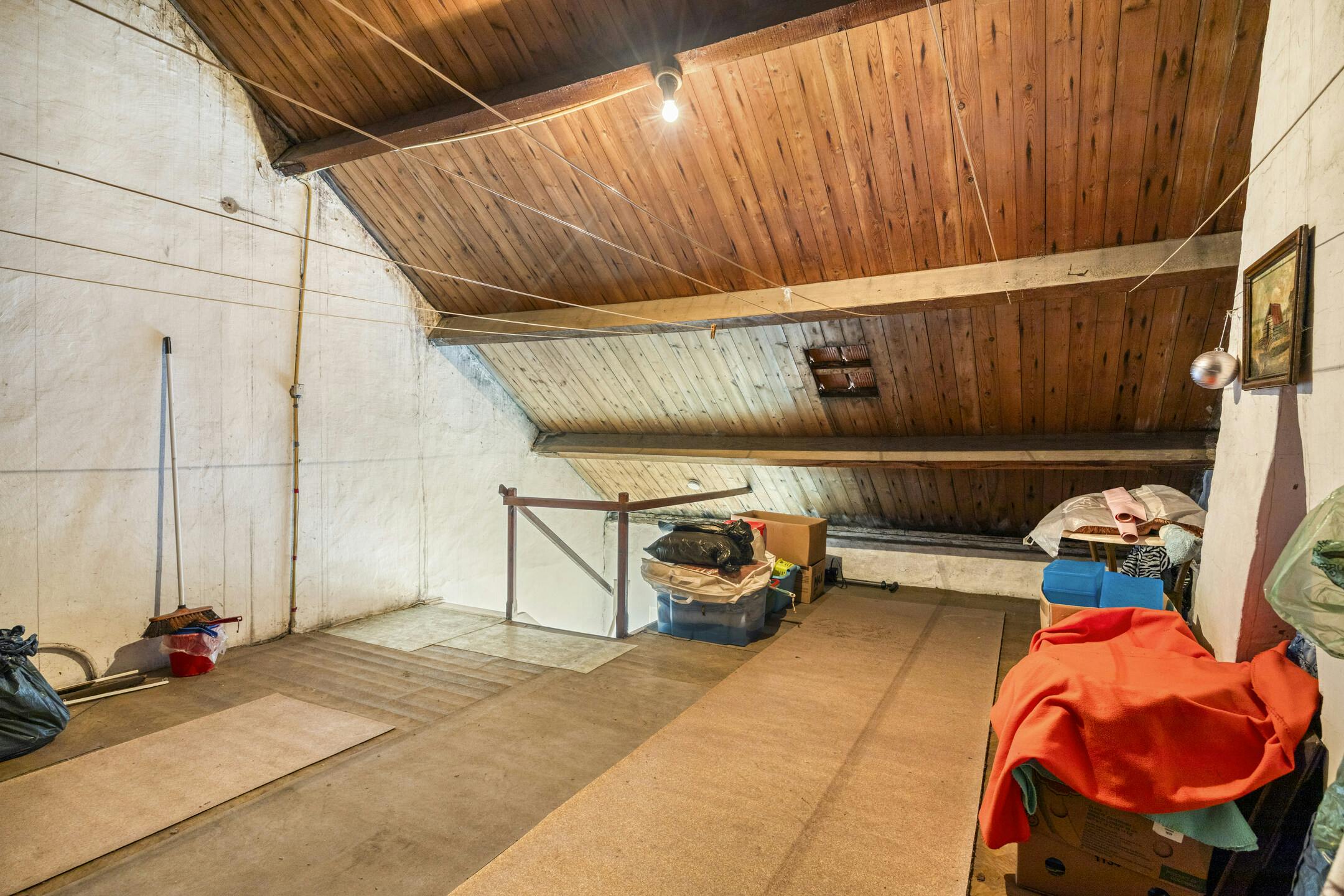 Te renoveren huis met 2 slaapk., zolder en tuin - Rupelmonde foto 9