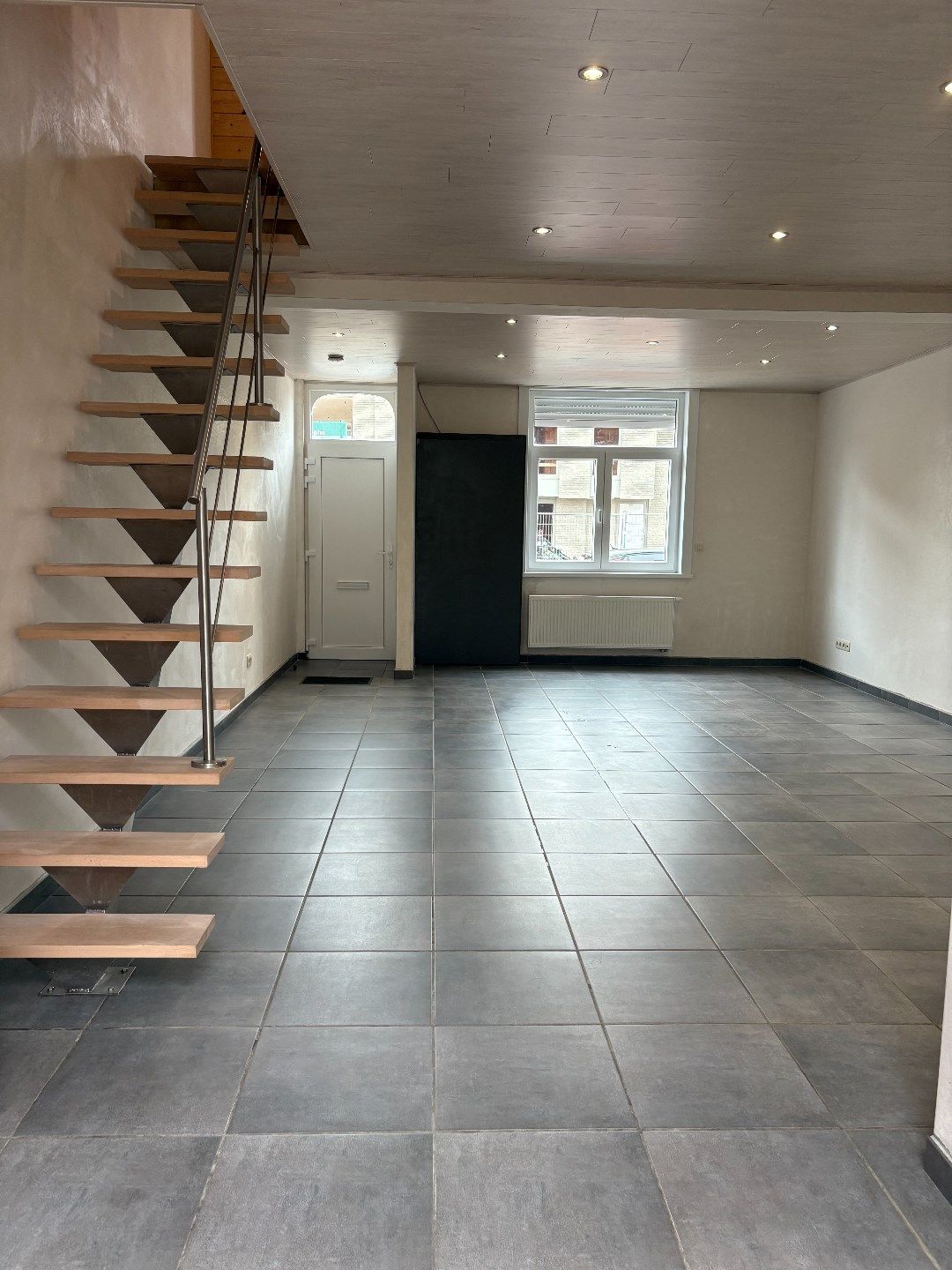 WONING MET 3 SLAAPKAMERS, TUIN EN GARAGE IN GELUVELD foto 2