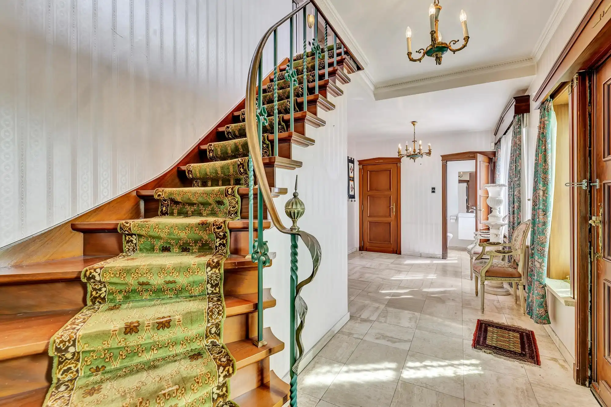 Statige te renoveren villa in Kerksken foto 3