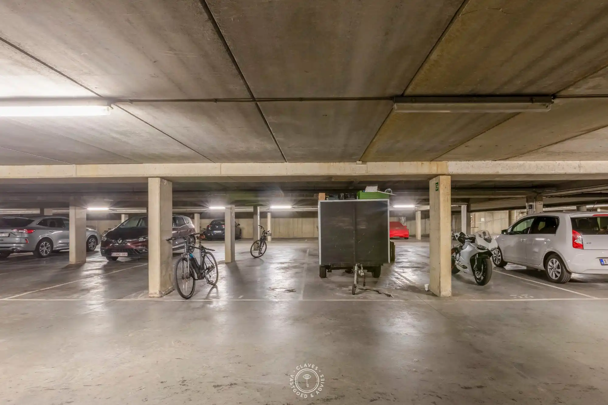 Centraal gelegen 3-slpk-appartement met terras en autostaanplaats foto 14