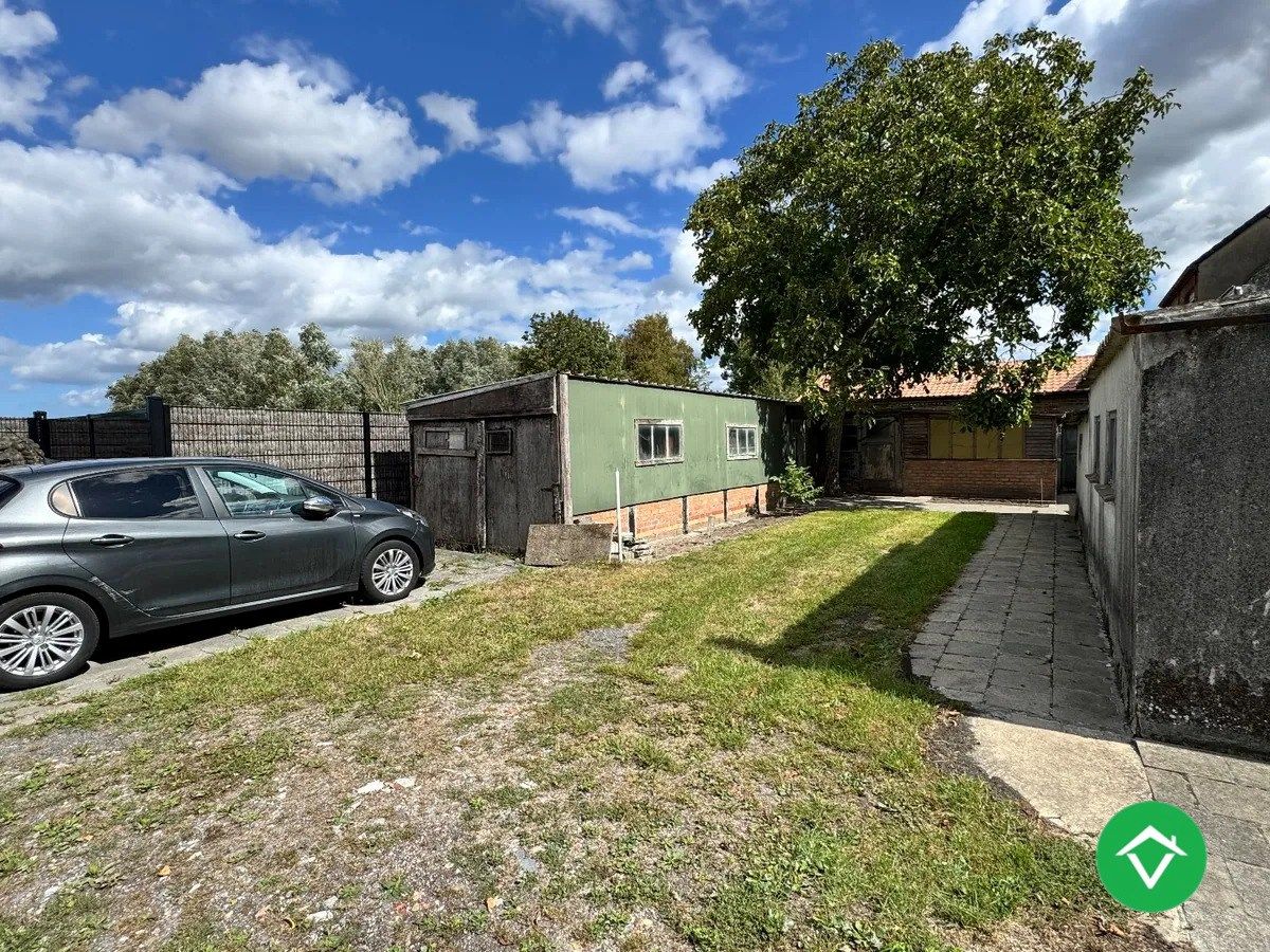 Woning met 3 slaapkamers tuin en garage te Gistel foto 3