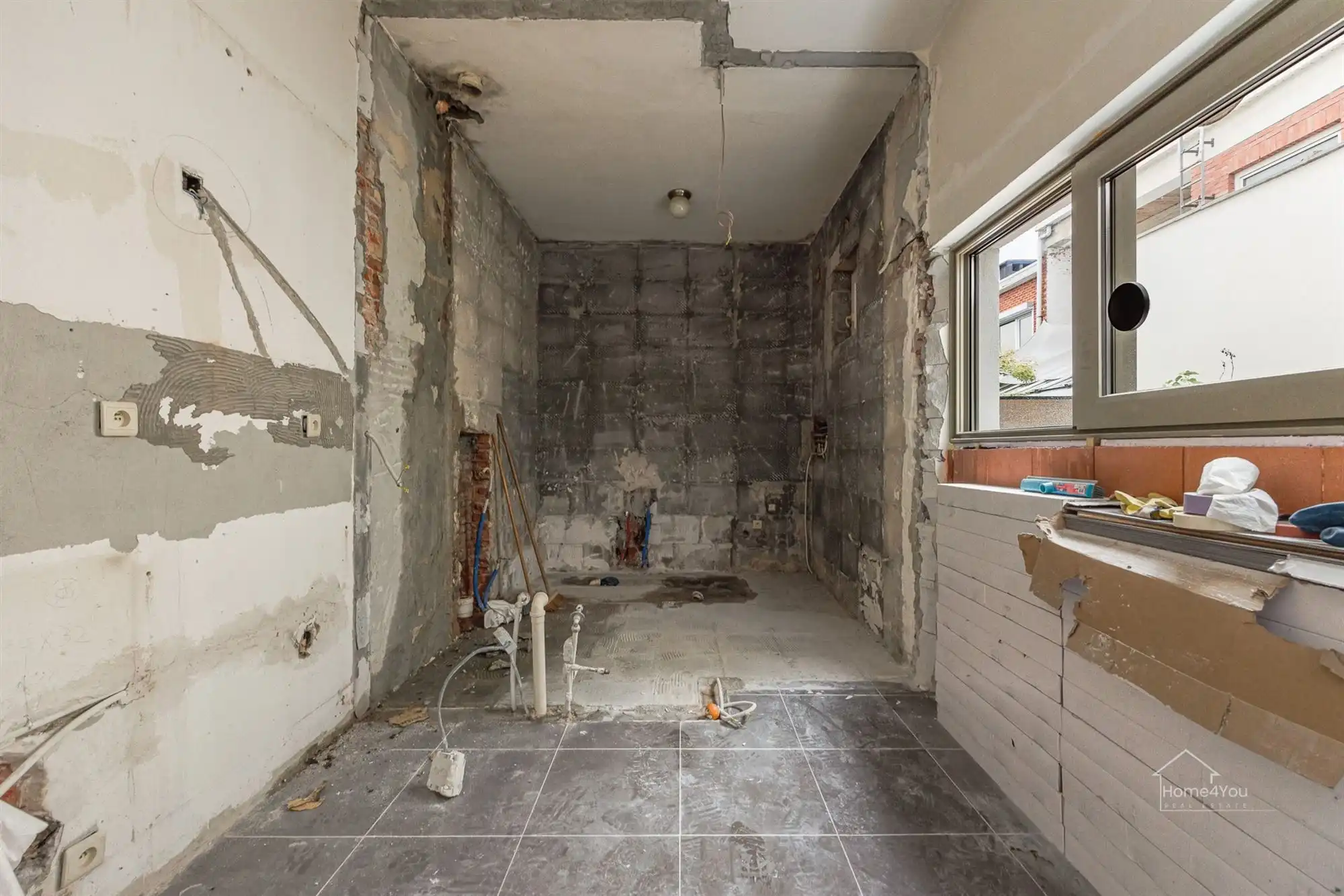 Af te werken woning met tal van mogelijkheden op een uitstekende locatie te Wilrijk foto 9