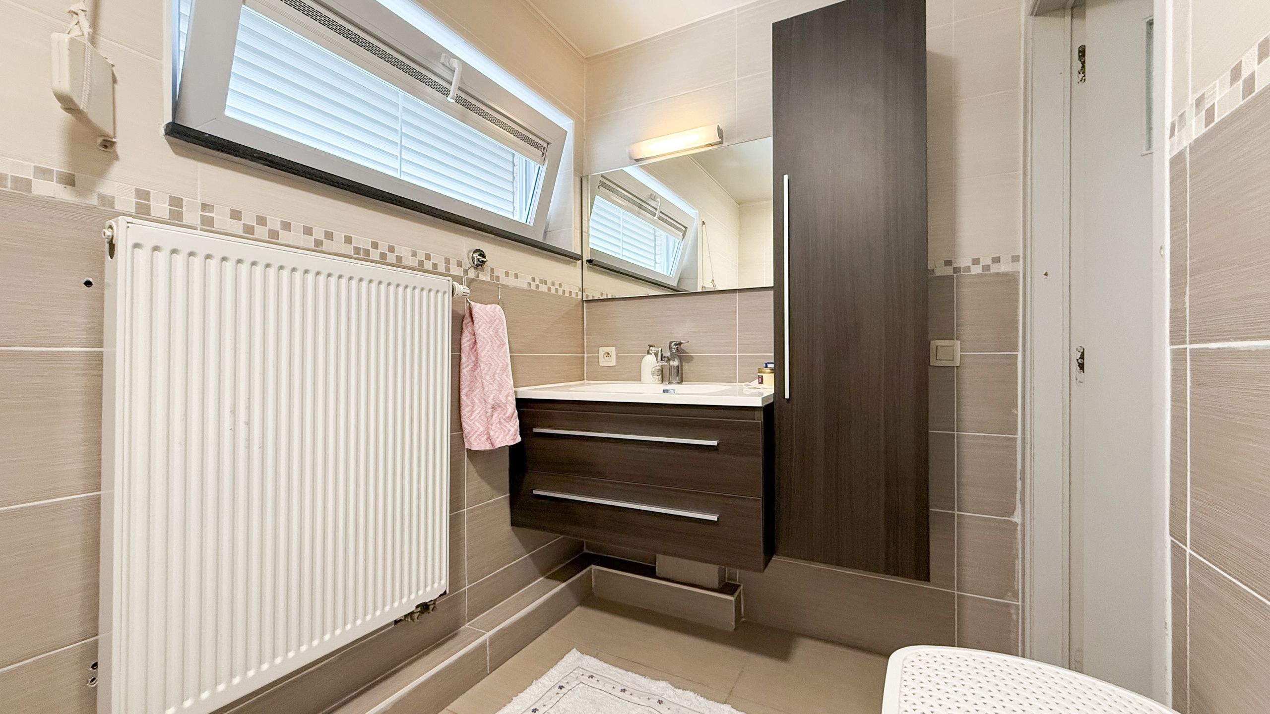 Instapklare woning met 4 slpks en veranda in Heusden EPC C! foto 32