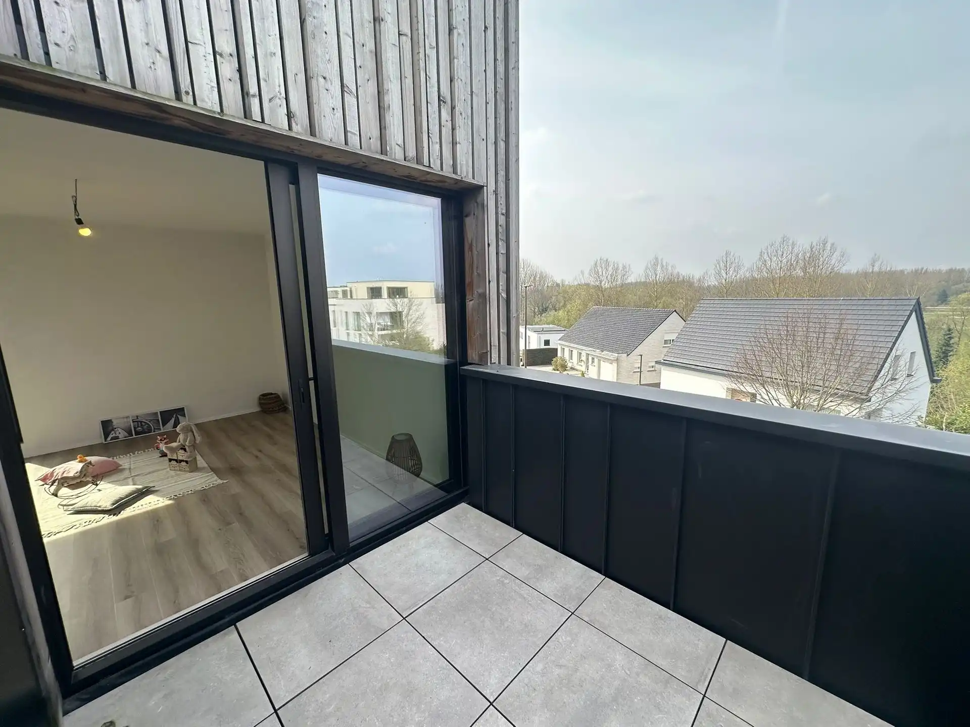 Nieuwbouw bel-étage woning met zuidgericht terras en tuin foto 18