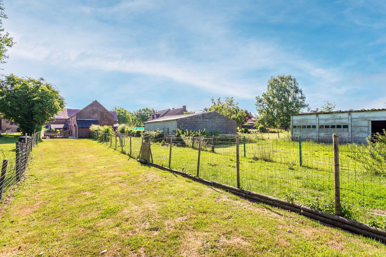 Ruime kangoeroewoning met 6 slpks, 2bdks, 2 garages en tuin te Oetingen foto 10