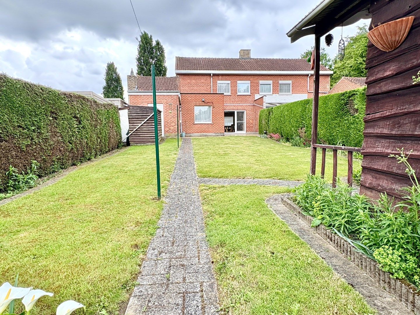 Uitzonderlijk mooi gelegen HOB woning met 4 slks, tuin en garage. foto 4