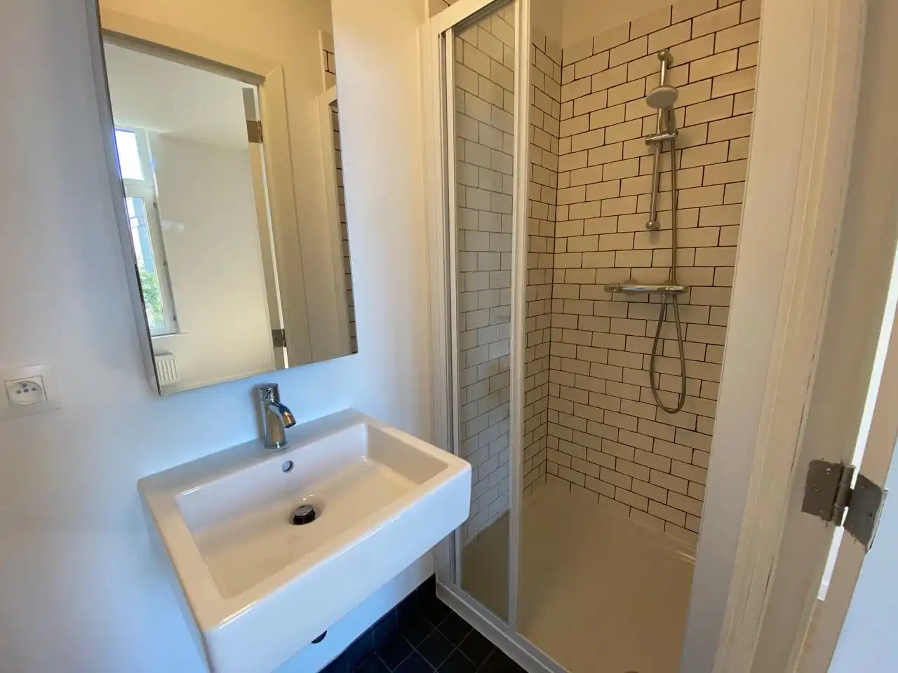 Recent gerenoveerd 1 slk appartement foto 4