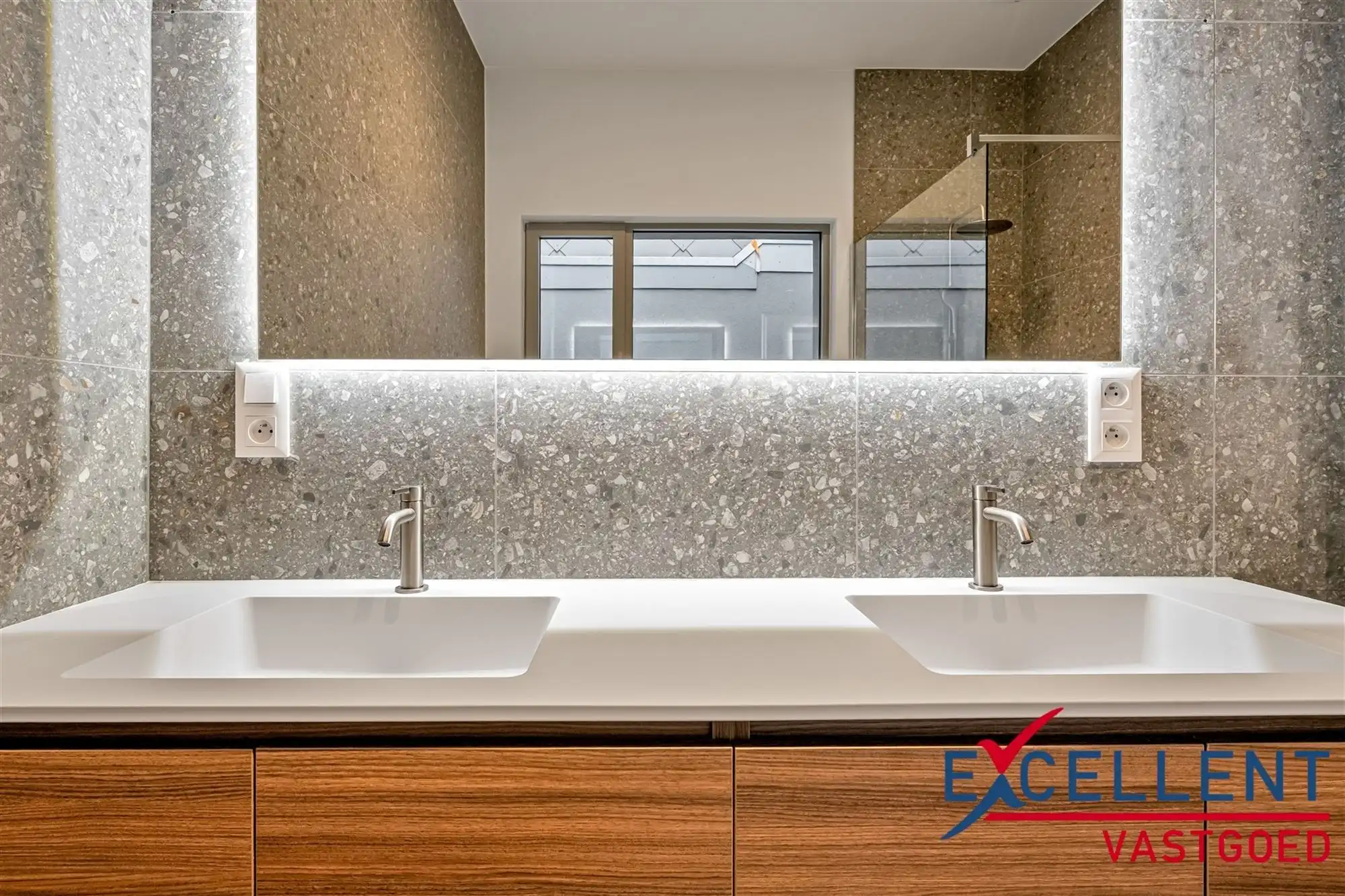 Uitzonderlijke woning met tuin centrum Deinze foto 8