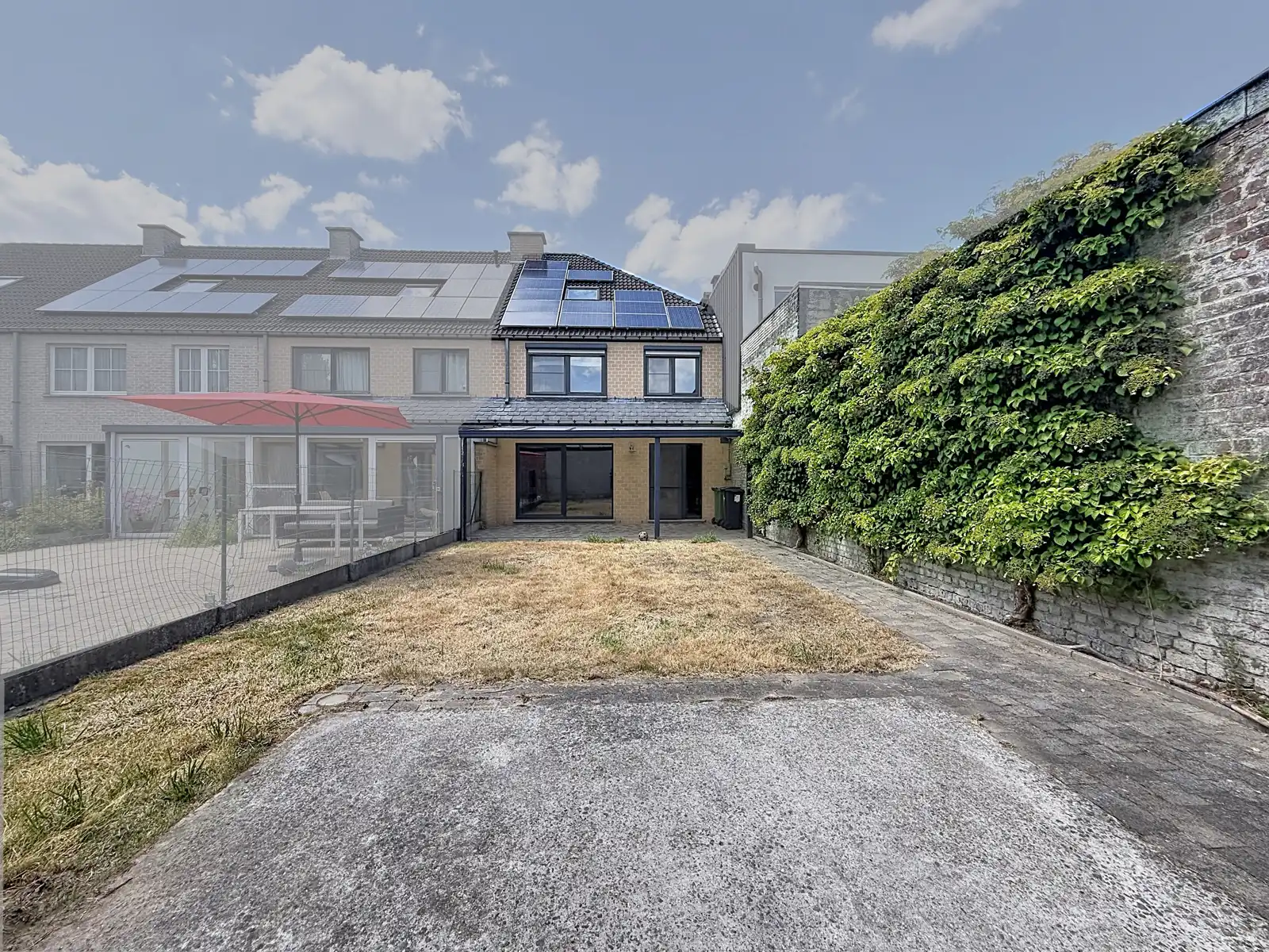 Instapklare Woning Met 3 SLPK, Garage én Tuin! foto 17