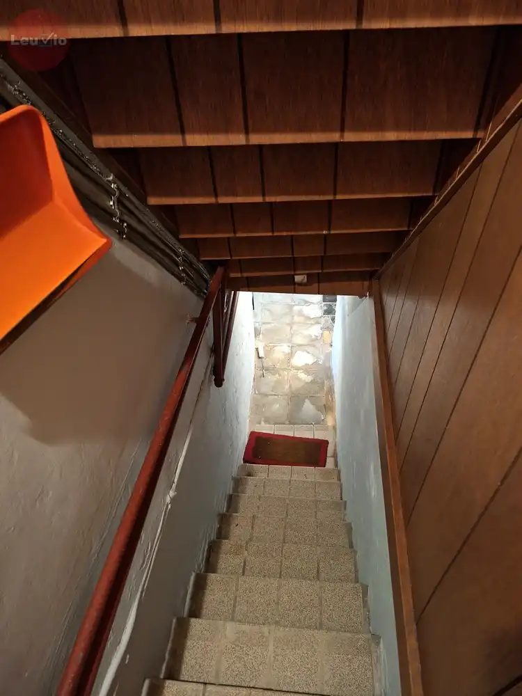 Goed gelegen woning // 2 slaapkamers + zolder om af te werken foto 33