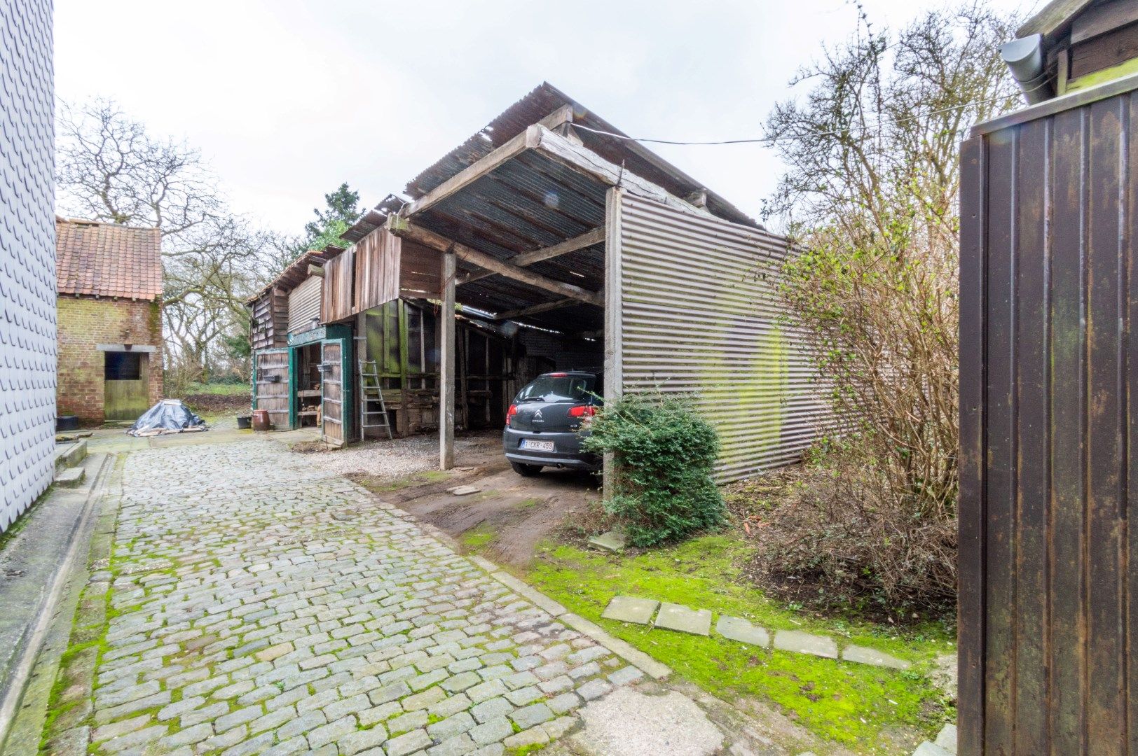 Een te moderniseren herenwoning met 4 ruime slaapkamers + ateliers foto 19