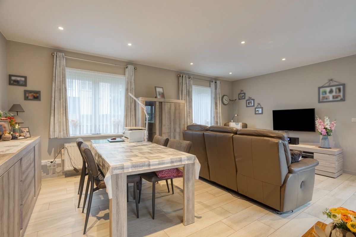 Zeer ruime villa van ca. 475m² - 6 kamers - 3 badkamers (mogelijks kangoeroewoning) nabij centrum Overijse foto 5