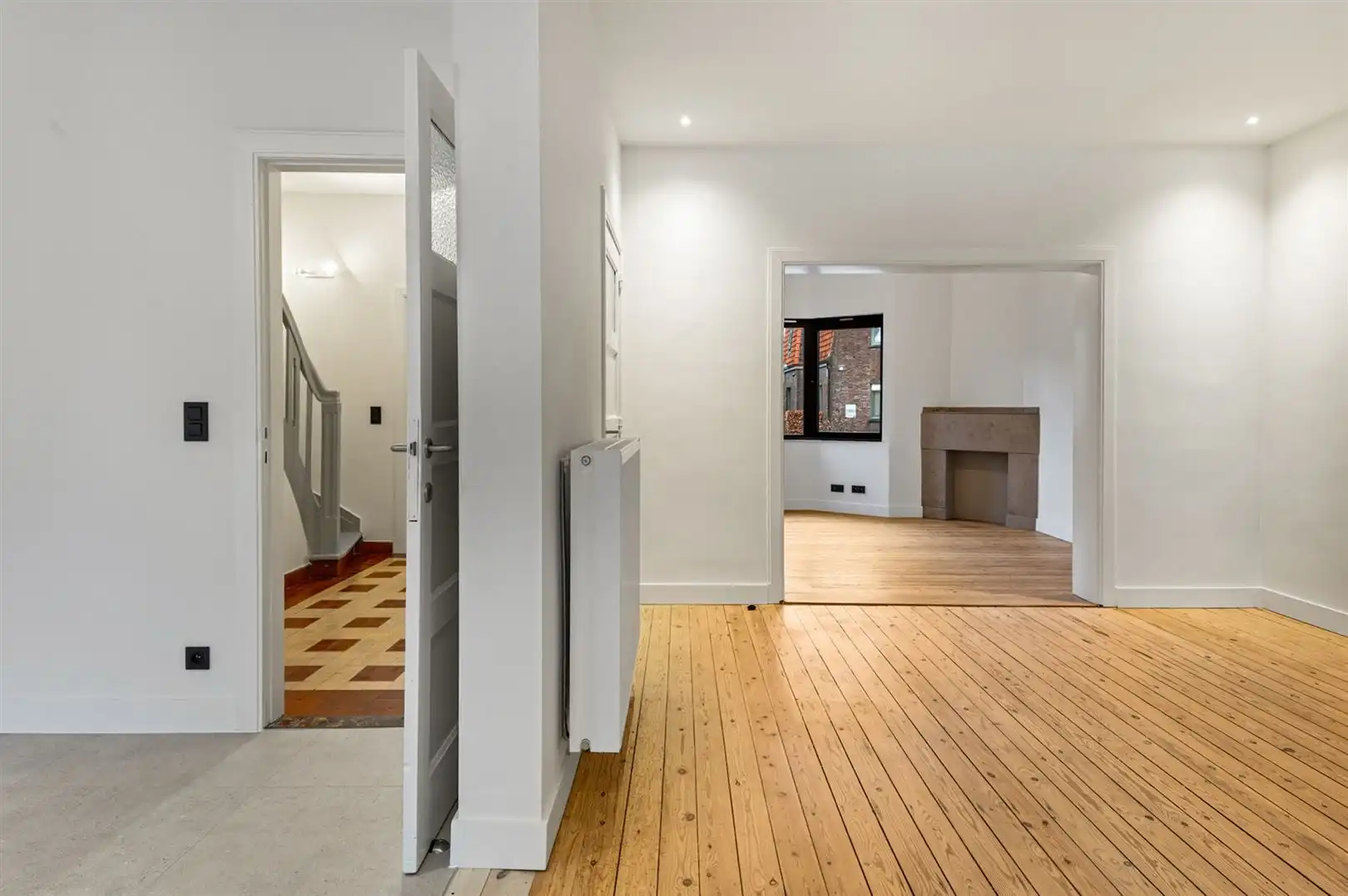 Totaal gerenoveerde woning met 4 à 5 slaapkamers in Ekerse dorpskern. foto 9