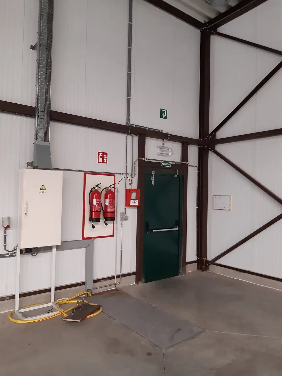 Bedrijfsunit van 575 m² te huur in Sint-Truiden. foto 12