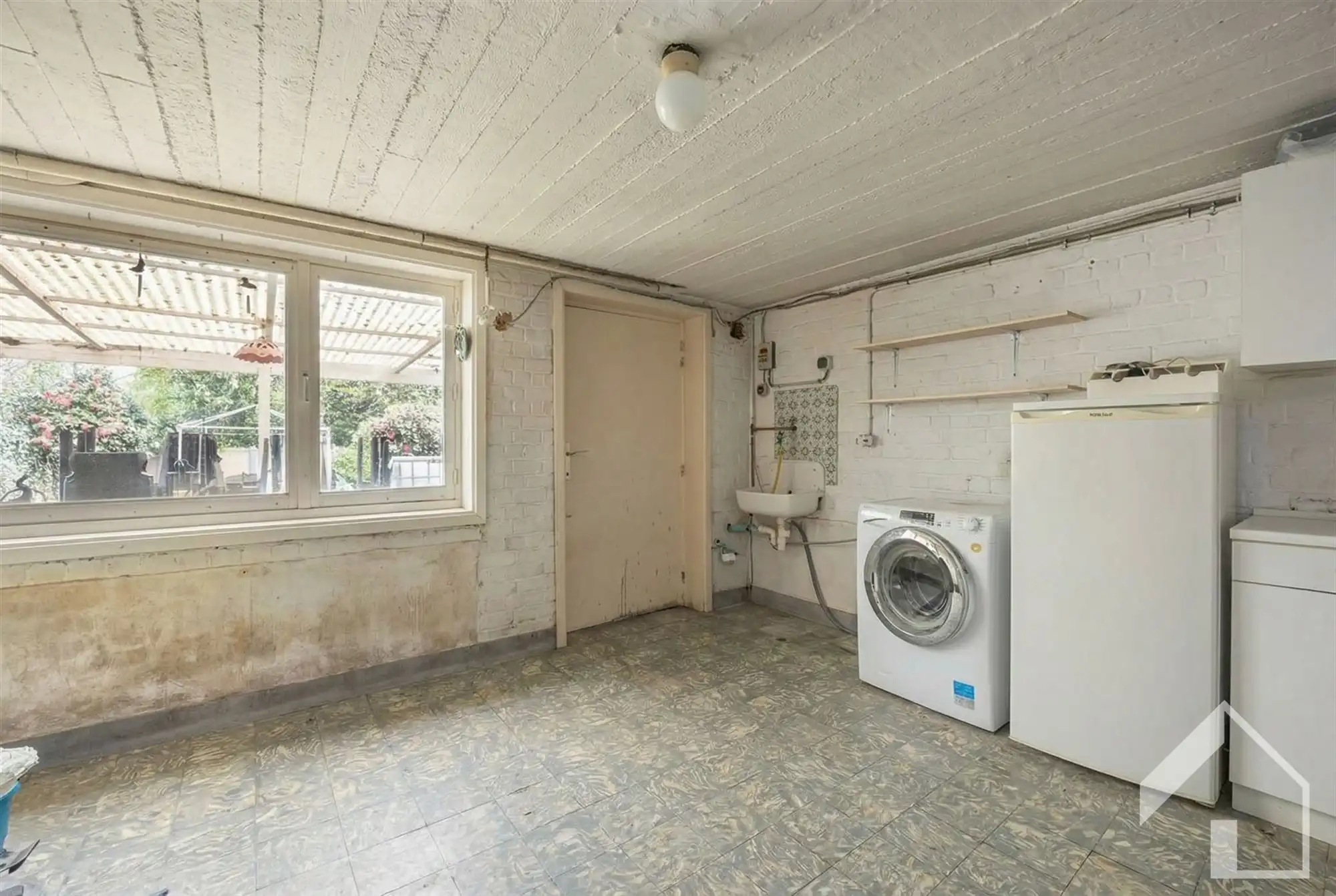 Appartement 1e verdieping + hele gelijkvloers incl garage foto 14