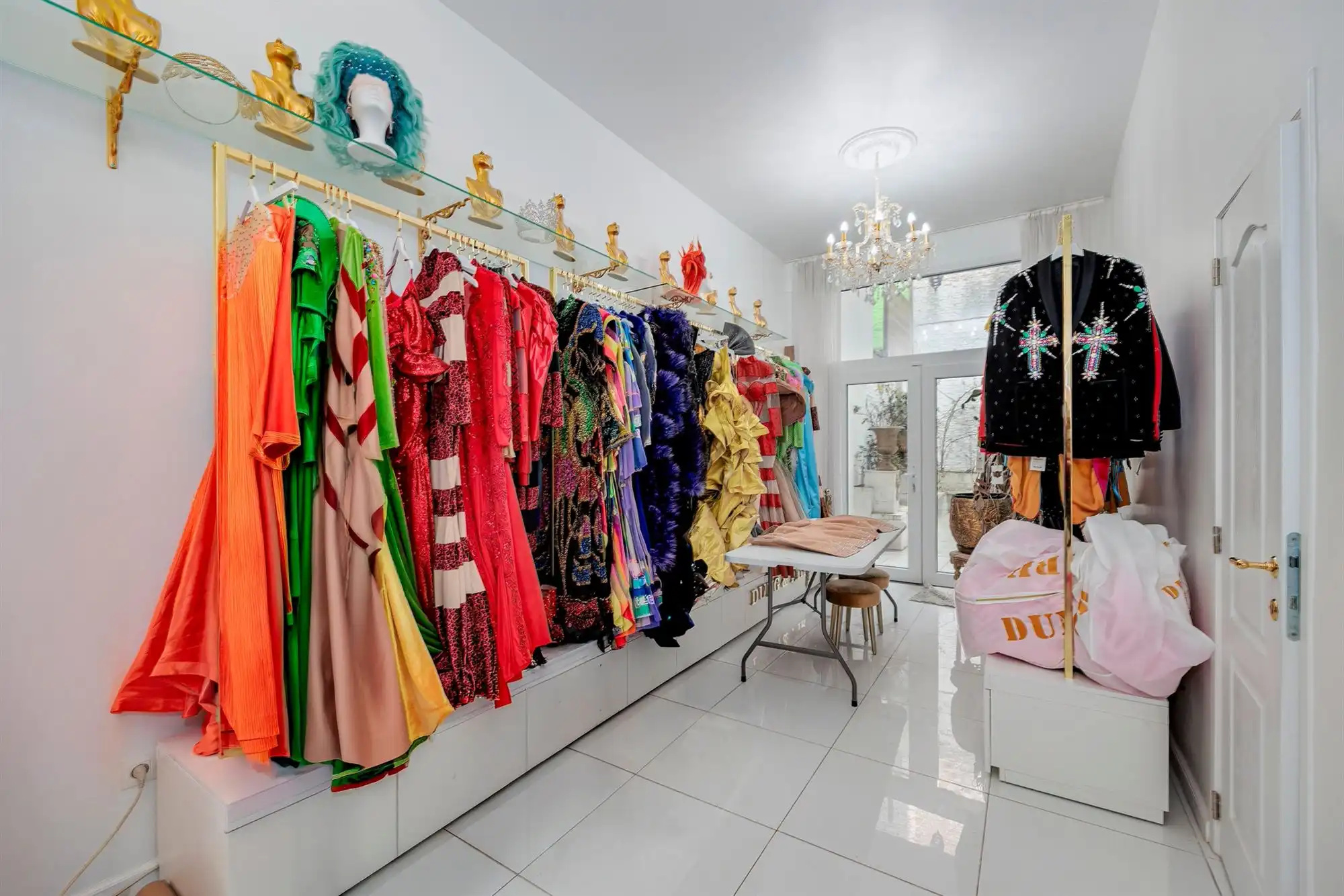 Ruime herenwoning met 5 slk + 4 badk met tuin en terras  foto 4