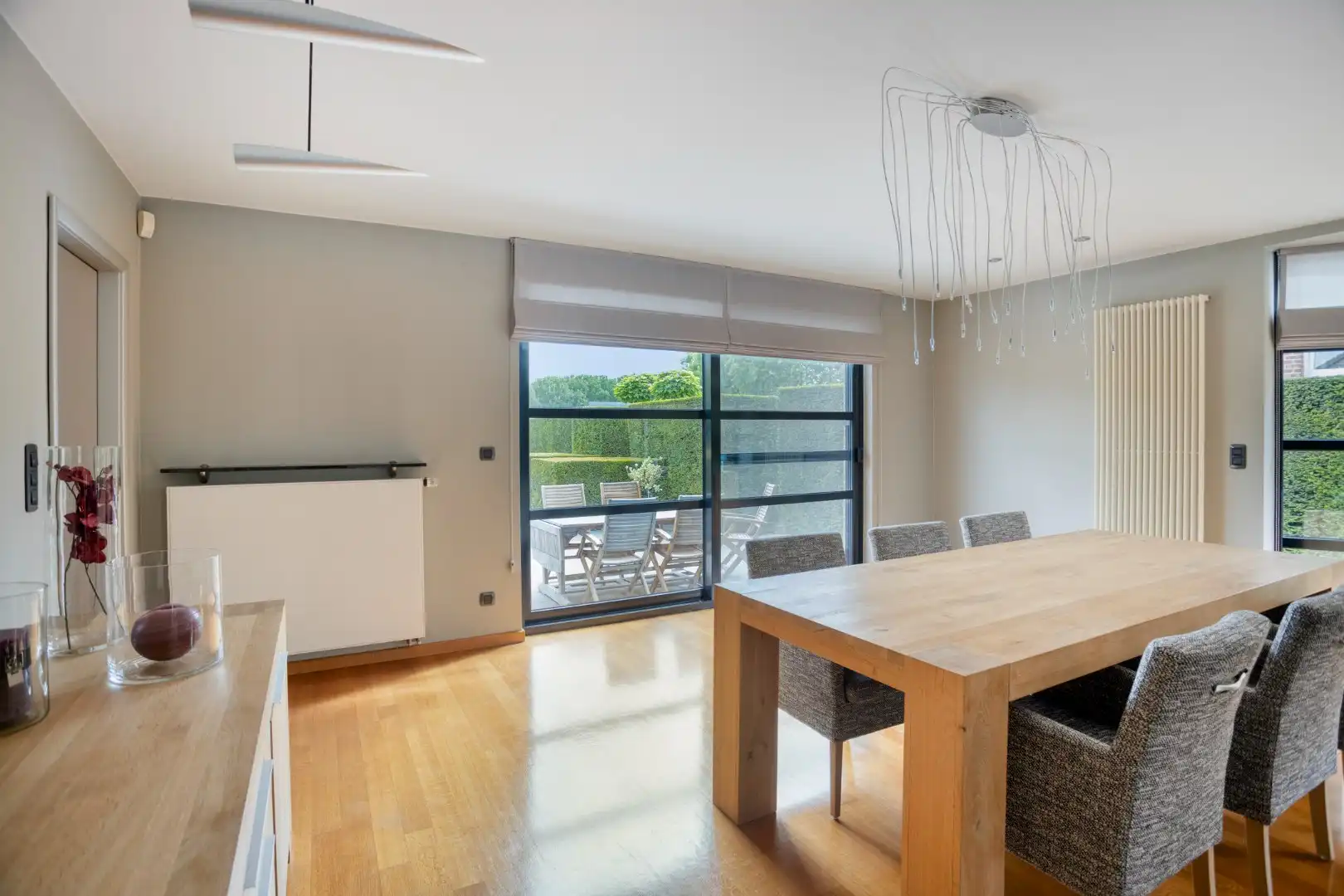 Landelijk en stijlvol wonen in alle rust – Ruime villa met fraai aangelegde tuin foto 9