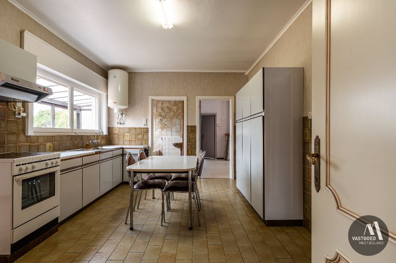 Authentiek renovatieproject boordevol potentieel op 2250m² foto 10