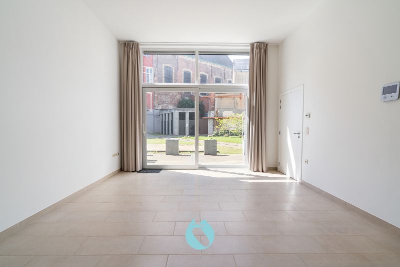 ()=>{if(producerUpdateValueVersion(node),producerAccessed(node),node.value===ERRORED)throw node.error;return node.value} Sint-Michielsstraat 13/001 - 9000 Gent