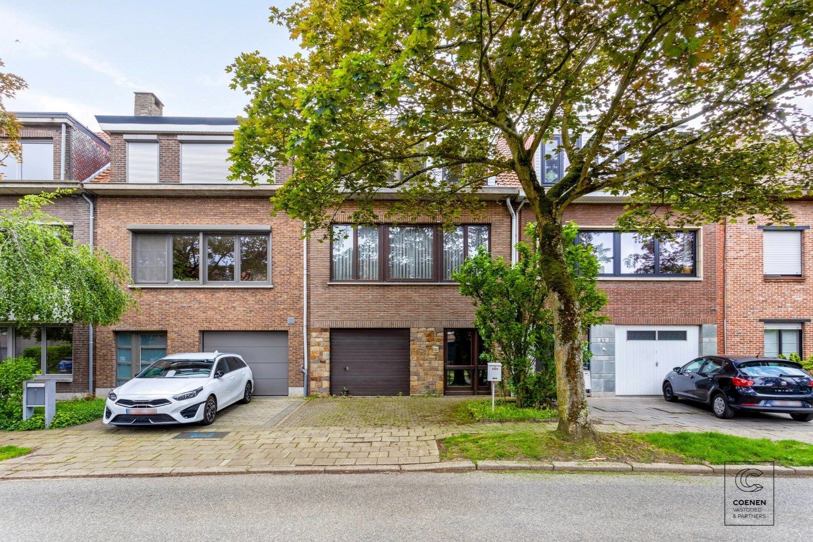 Te renoveren bel-étage woning (147 m² bew. opp.) met 2 slaapkamers en tuin, centraal gelegen in Borsbeek! foto 23