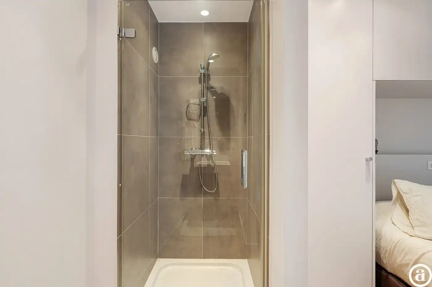 Instapklaar 2-slaapkamerappartement met terras op gegeerde locatie in Knokke foto 21
