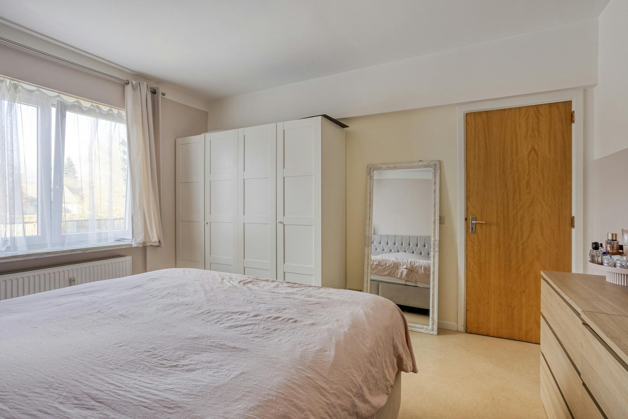 Ruim appartement te koop in hartje Strombeek-Bever foto 11