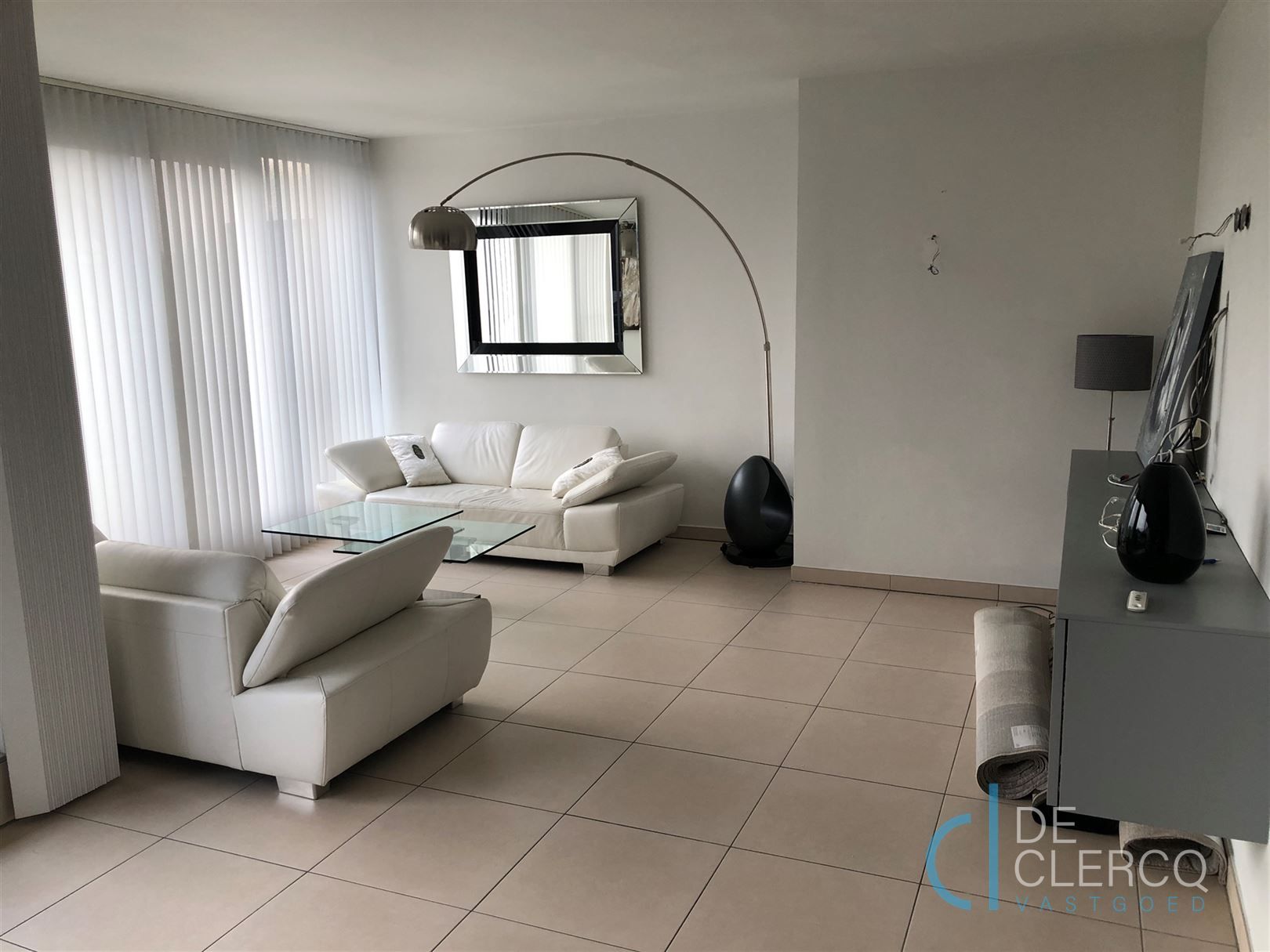 Zeer ruim appartement met garage TE HUUR in het centrum van Lochristi! foto 13