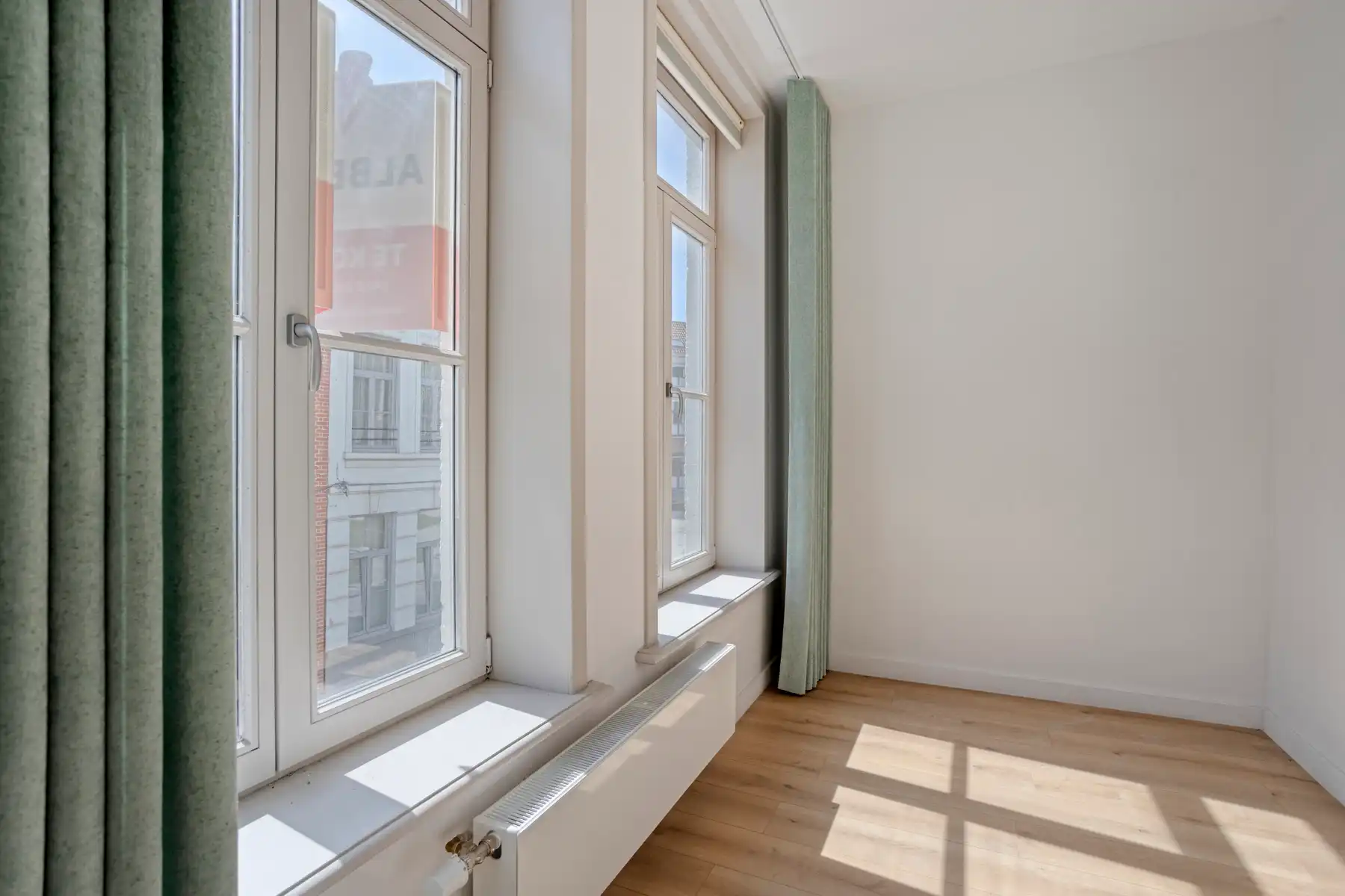 Prachtige burgerwoning naast de Sint-Annakerk foto 20