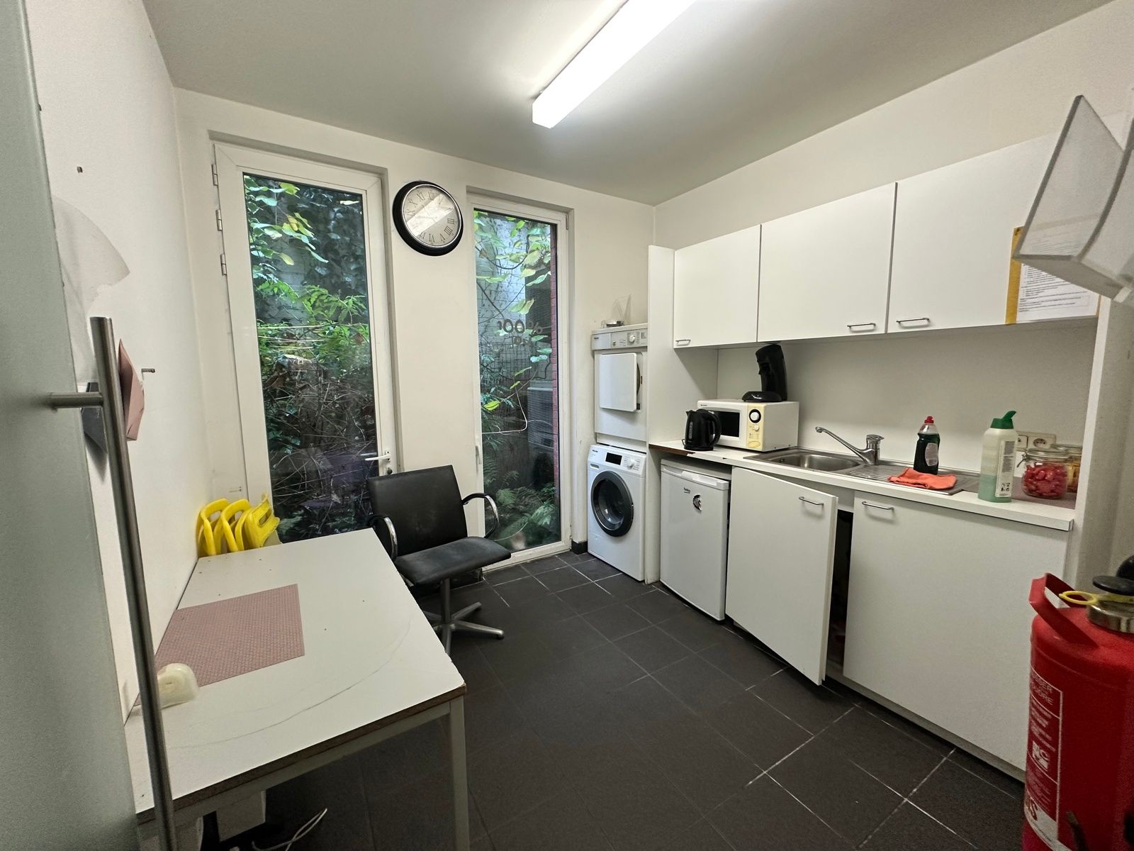 Handels- of kantoorruimte in hartje Antwerpen foto 10