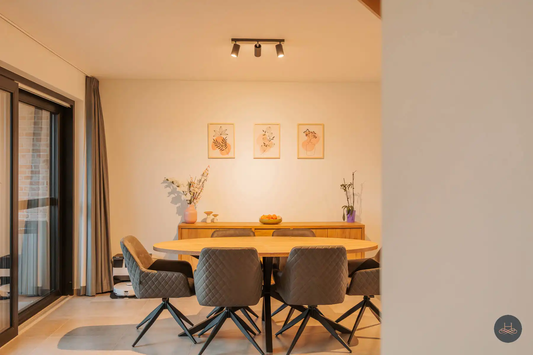 Energiezuinig, modern duplex appartement uit 2022 met terras foto 2