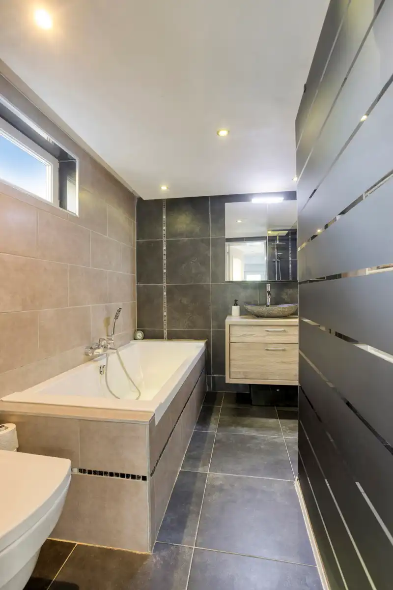 Charmante en volledig gerenoveerde woning  foto 14