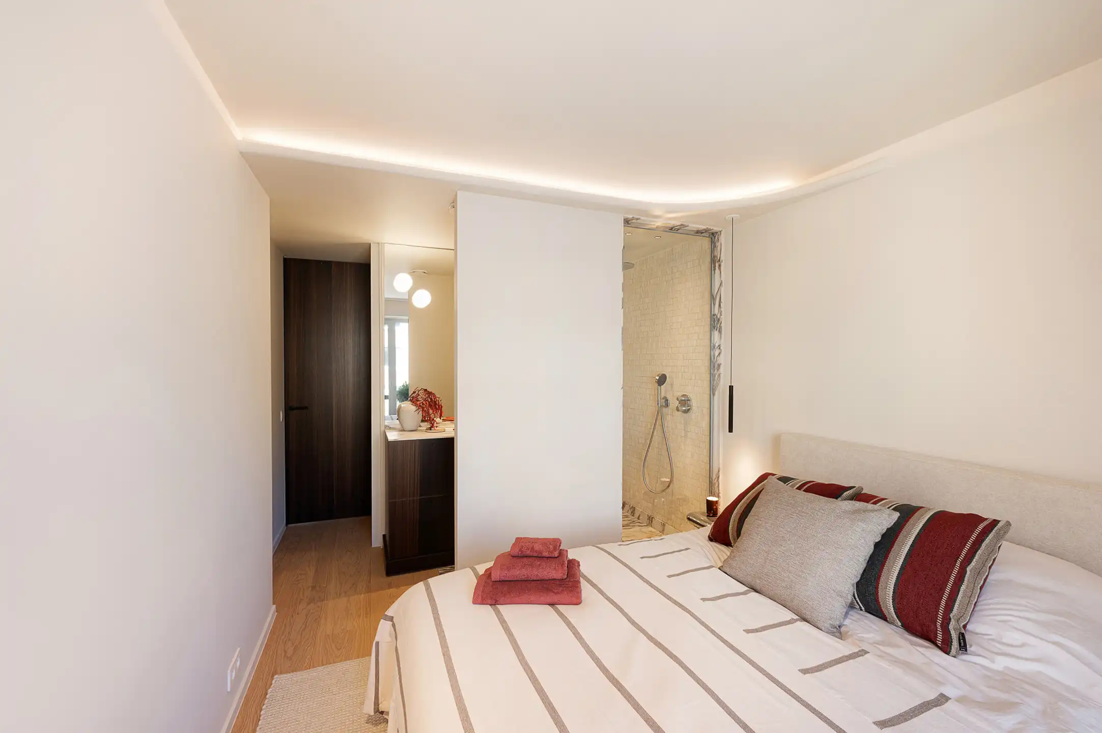 Lichtrijk gerenoveerd appartement met open zichten  foto 26