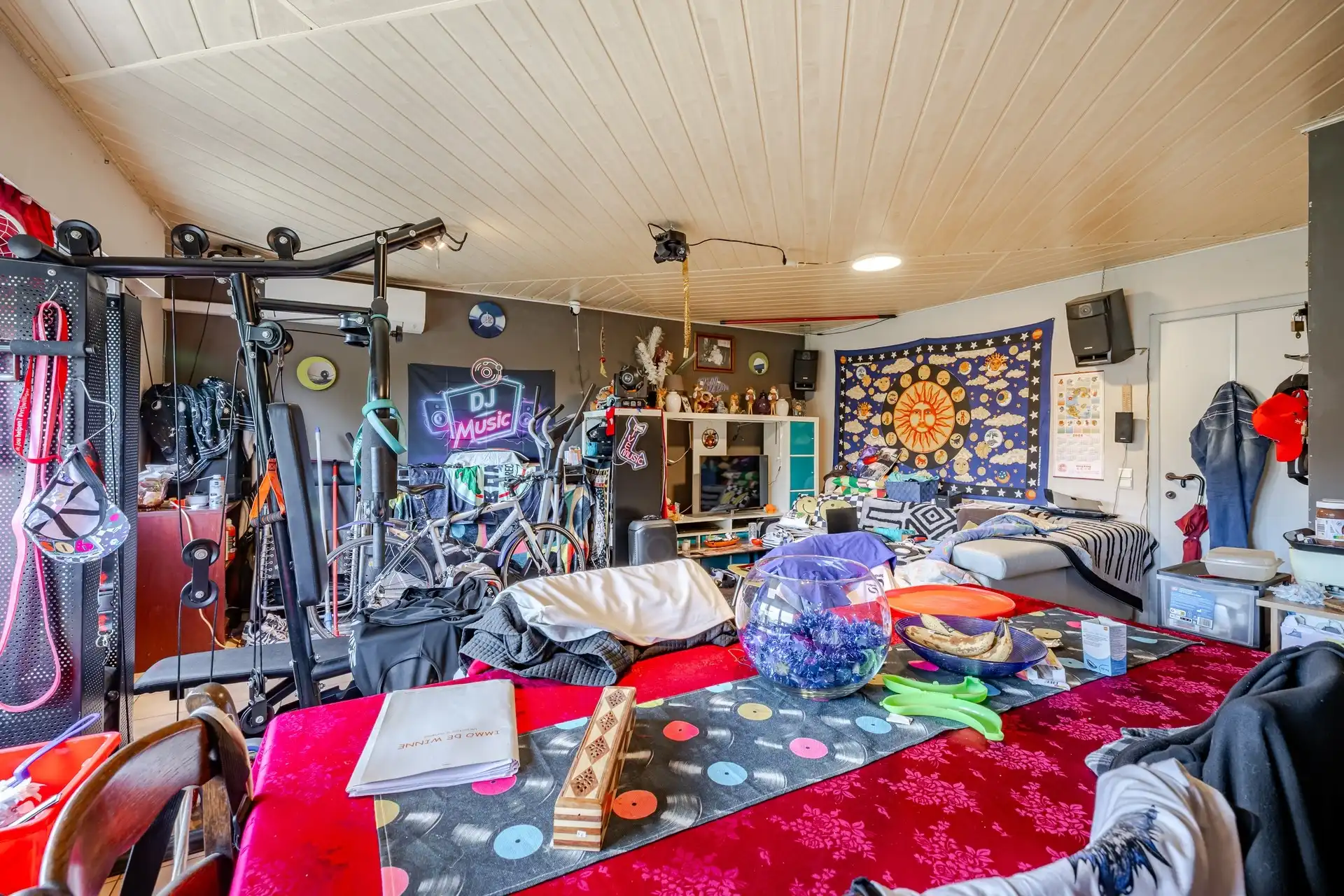Gelijkvloers appartement met één slaapkamer, grote tuin en garage foto 3