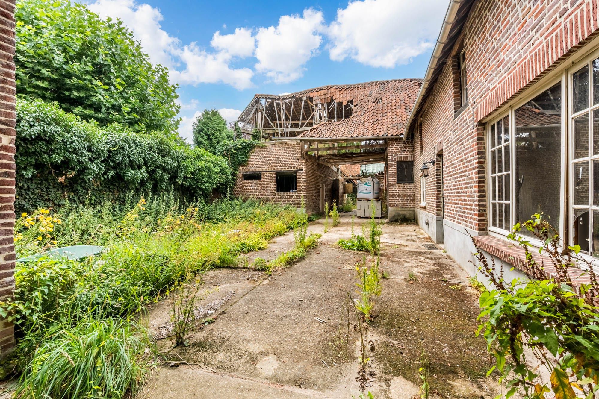 Karaktervolle hoeve met eindeloze mogelijkheden in hartje Beverst! foto 3