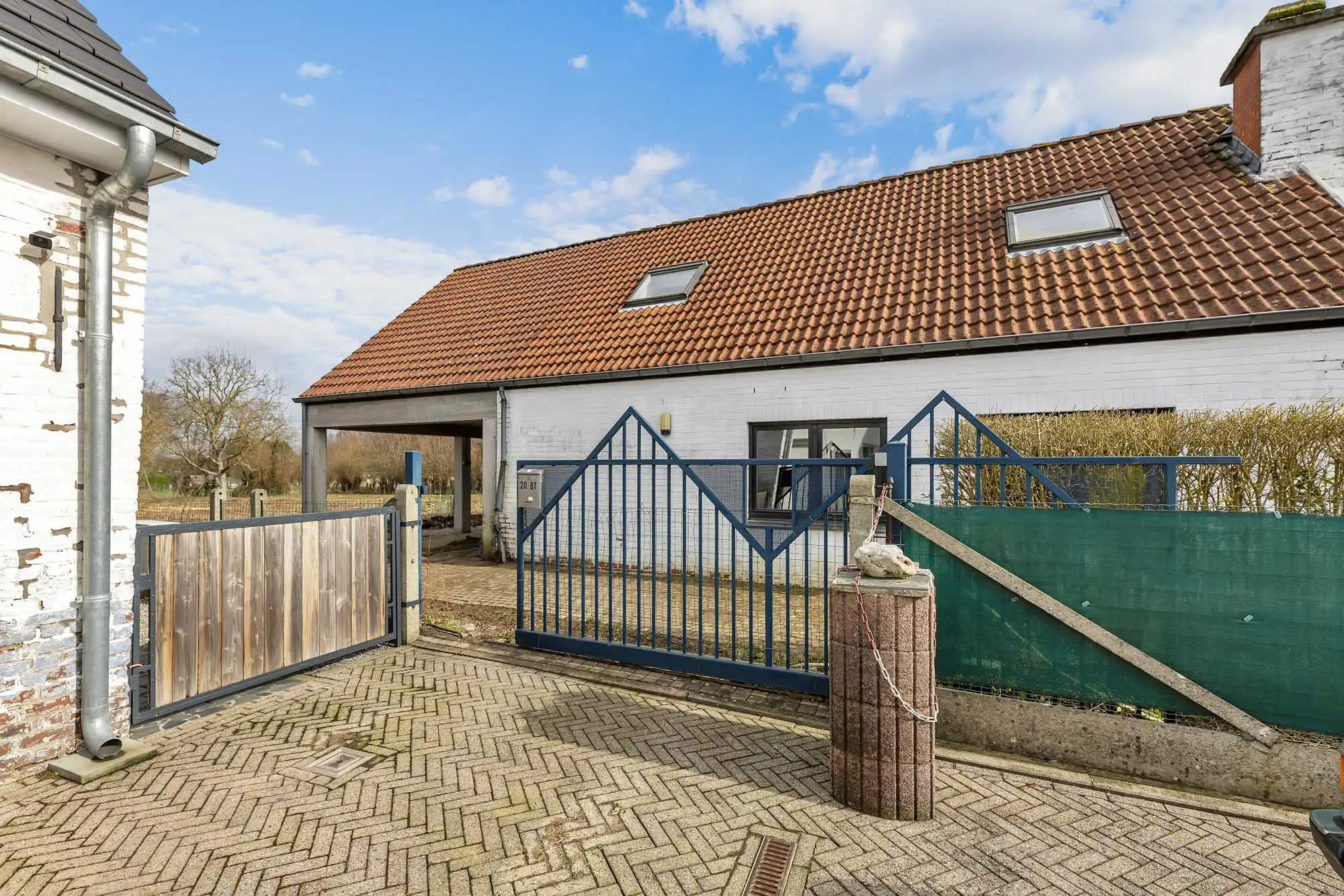 Te renoveren woning op uitzonderlijk perceel! foto 5