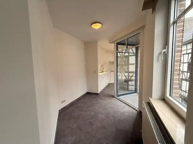 Verzorgd appartement met 1 slaapkamer, terras en lift. foto 4